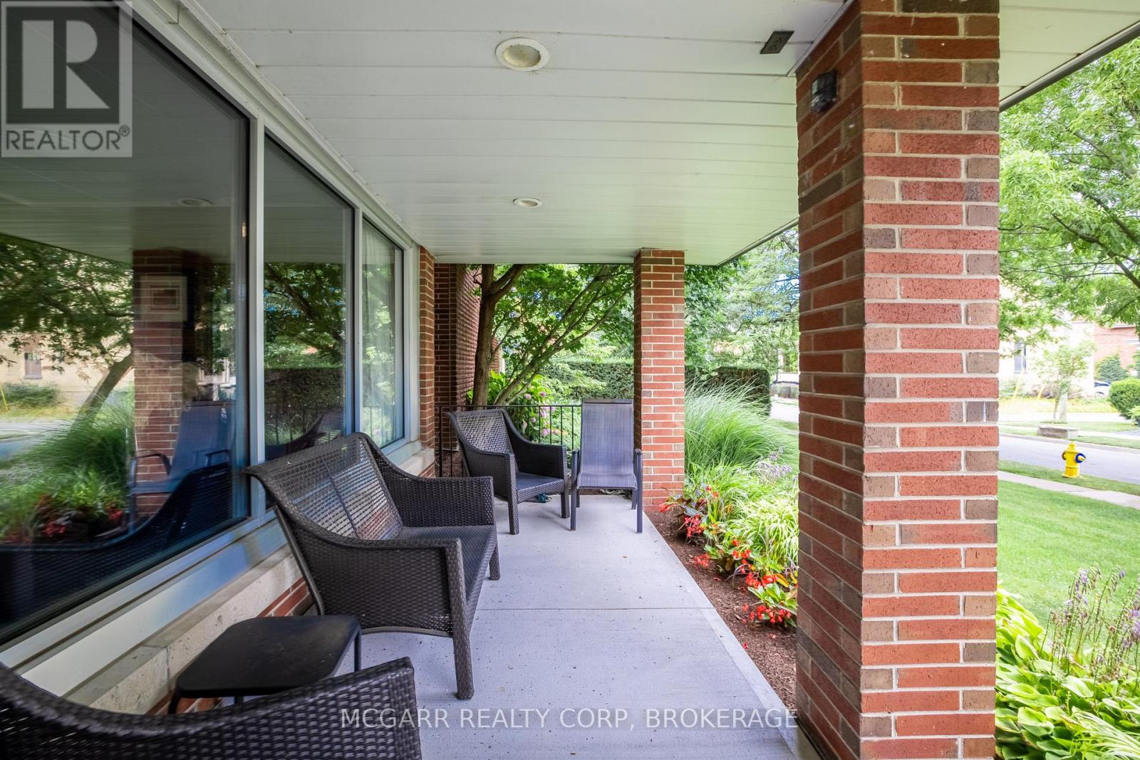 503 - 14 Norris Place, St. Catharines, Ontario  L2R 2W8 - Photo 5 - X12541838