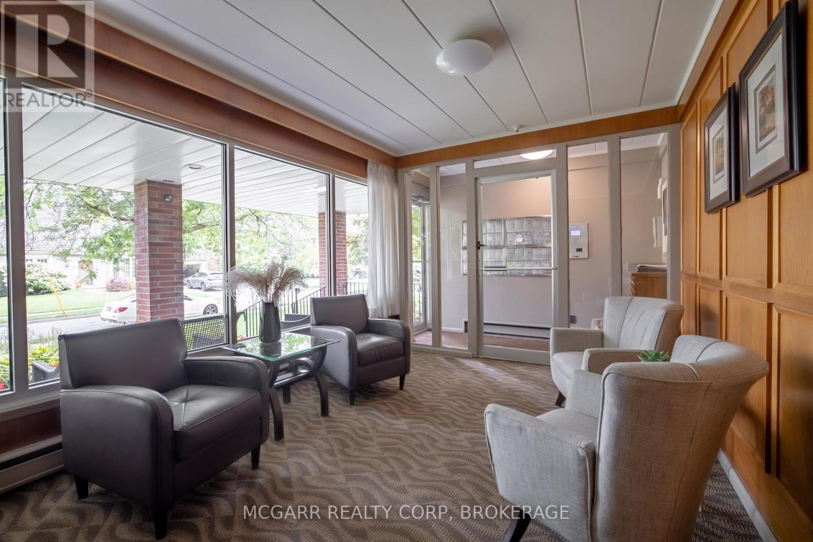 503 - 14 Norris Place, St. Catharines, Ontario  L2R 2W8 - Photo 7 - X12541838