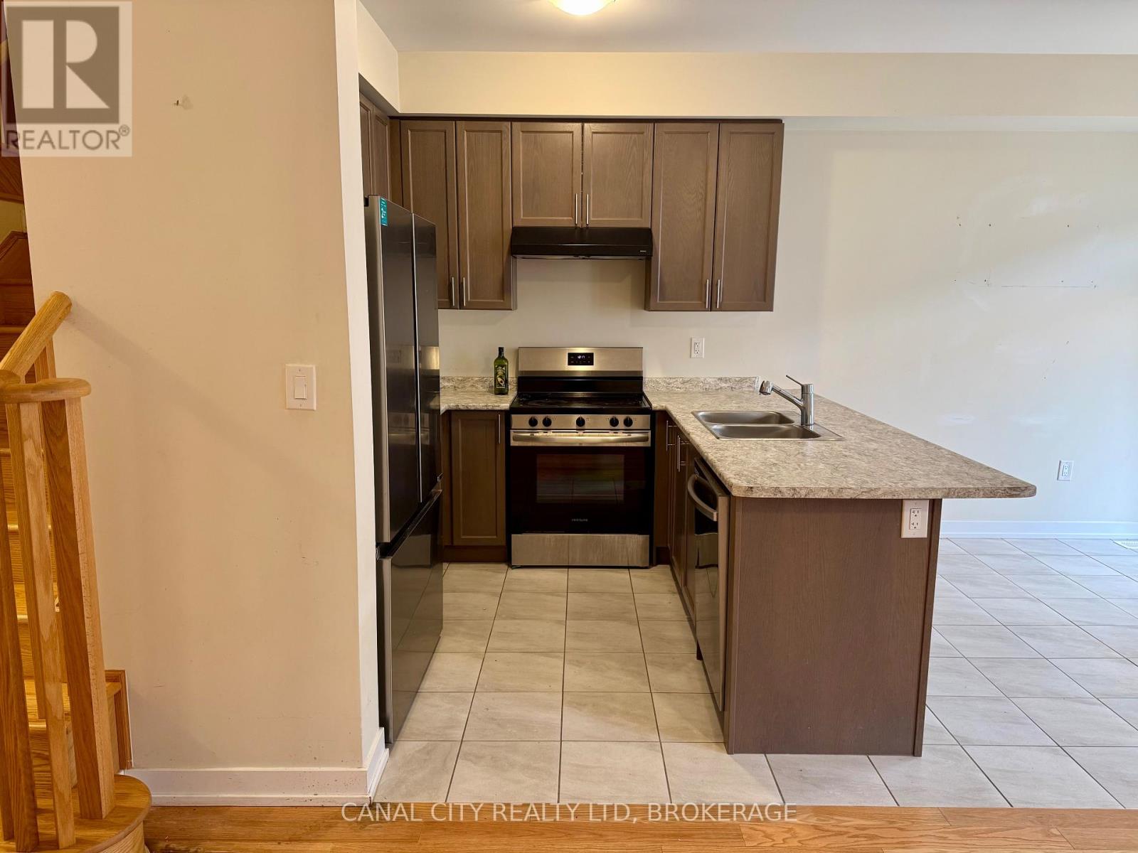 6 Lavender Road, Thorold, Ontario  L3B 5N5 - Photo 11 - X12543950