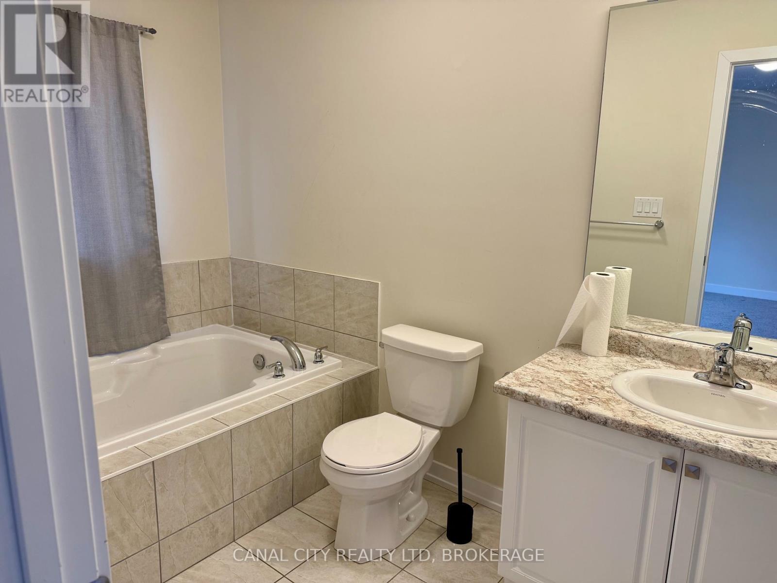 6 Lavender Road, Thorold, Ontario  L3B 5N5 - Photo 14 - X12543950