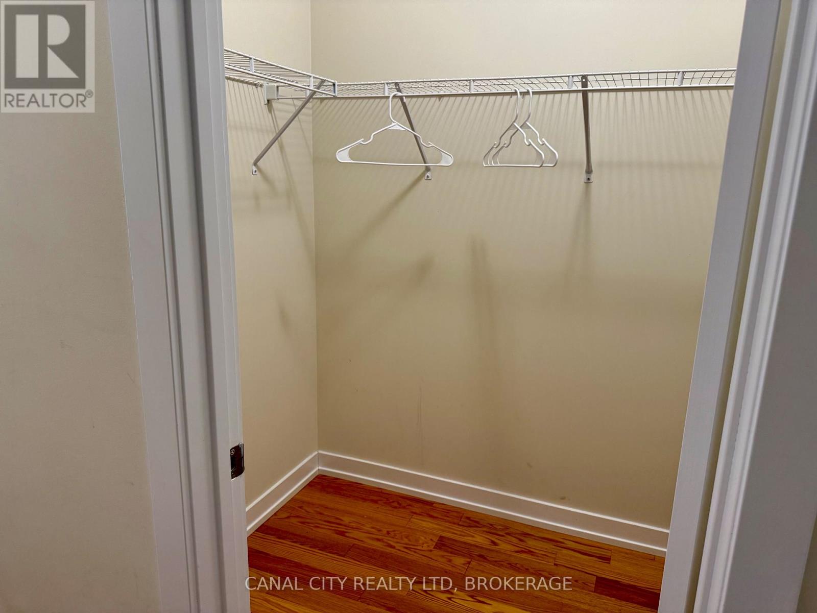 6 Lavender Road, Thorold, Ontario  L3B 5N5 - Photo 2 - X12543950