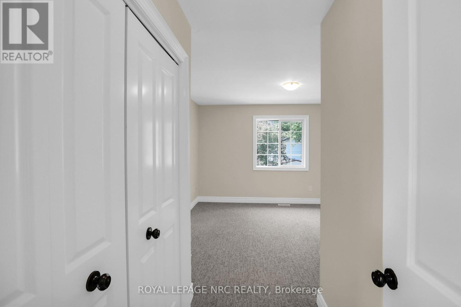 56 Queens Circle, Fort Erie, Ontario  L0S 1B0 - Photo 21 - X12544054