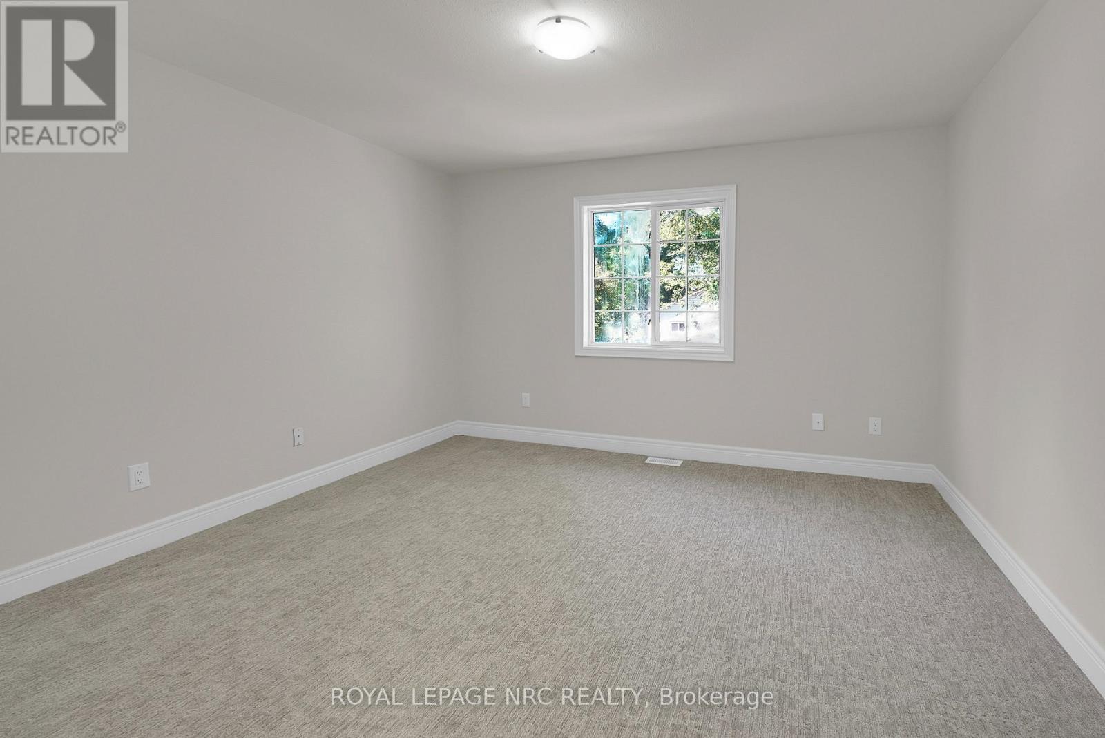 58 Queens Circle, Fort Erie, Ontario  L0S 1B0 - Photo 21 - X12544064