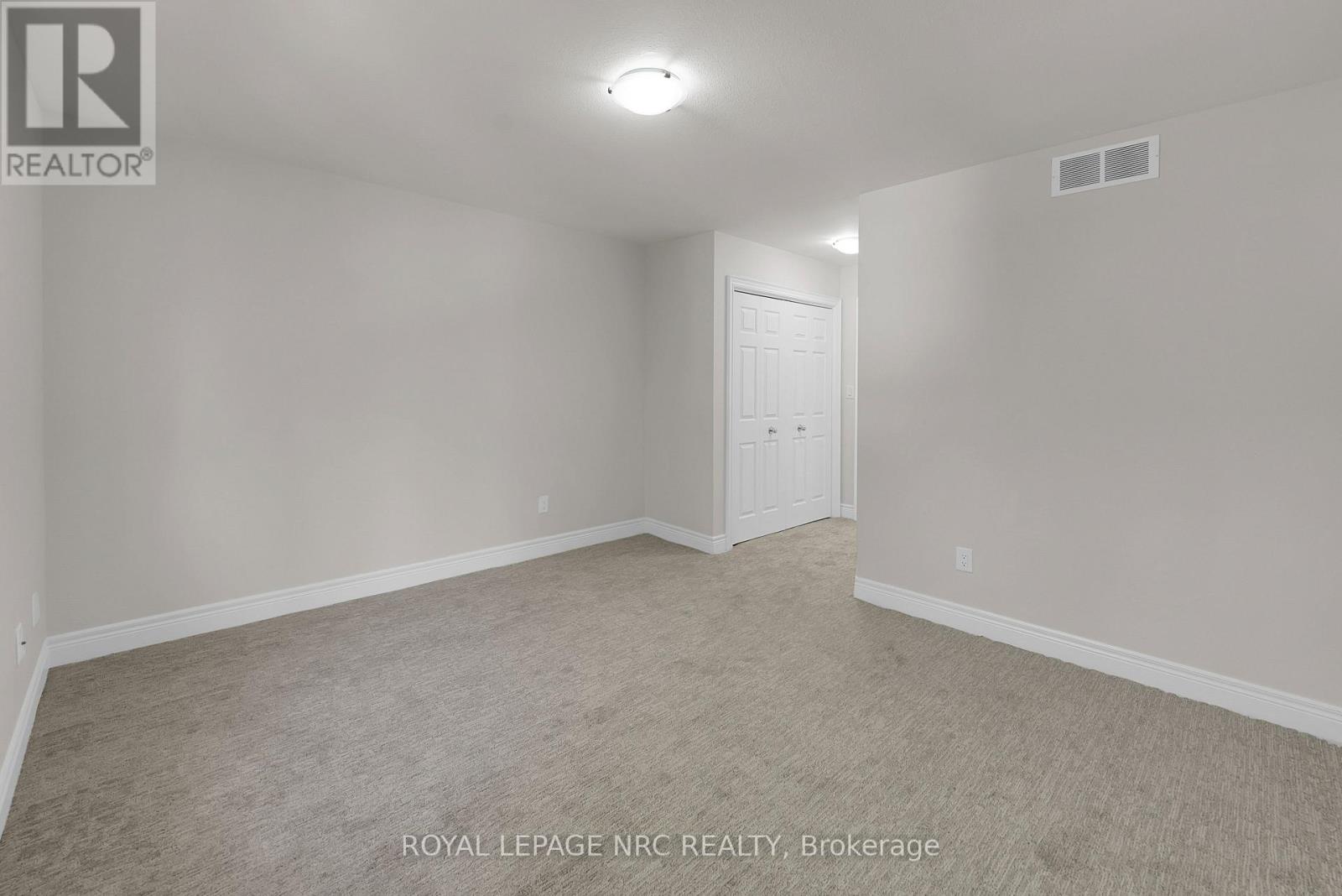 58 Queens Circle, Fort Erie, Ontario  L0S 1B0 - Photo 22 - X12544064