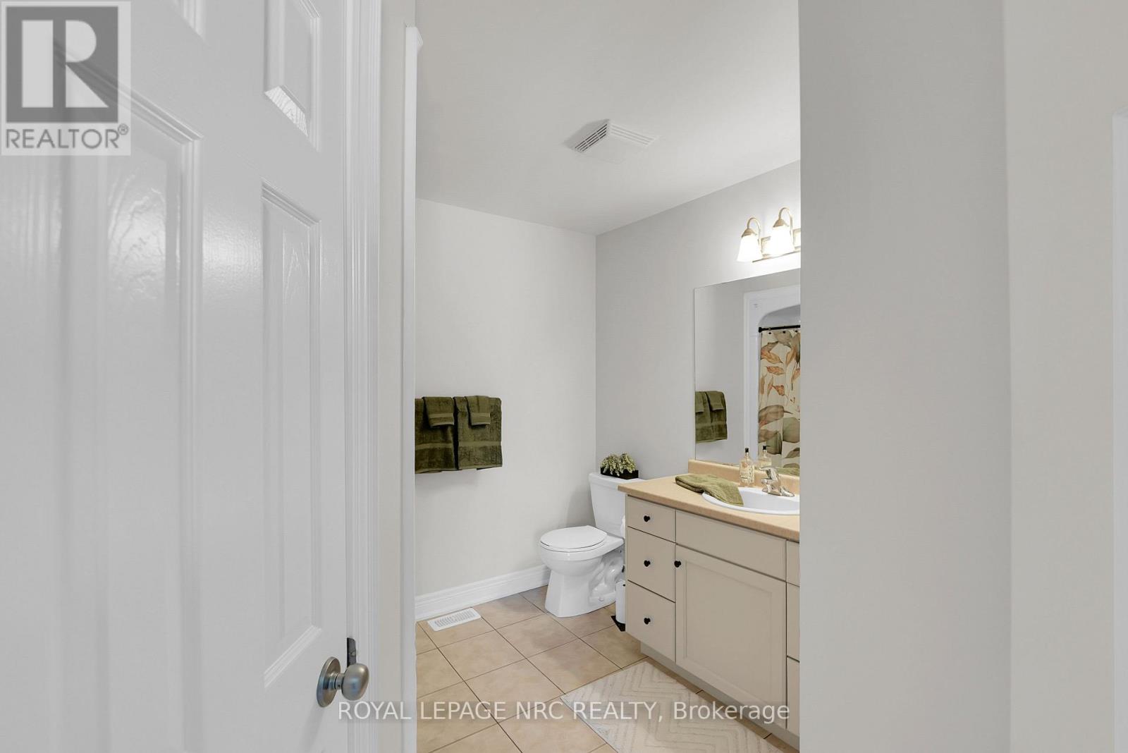 58 Queens Circle, Fort Erie, Ontario  L0S 1B0 - Photo 26 - X12544064