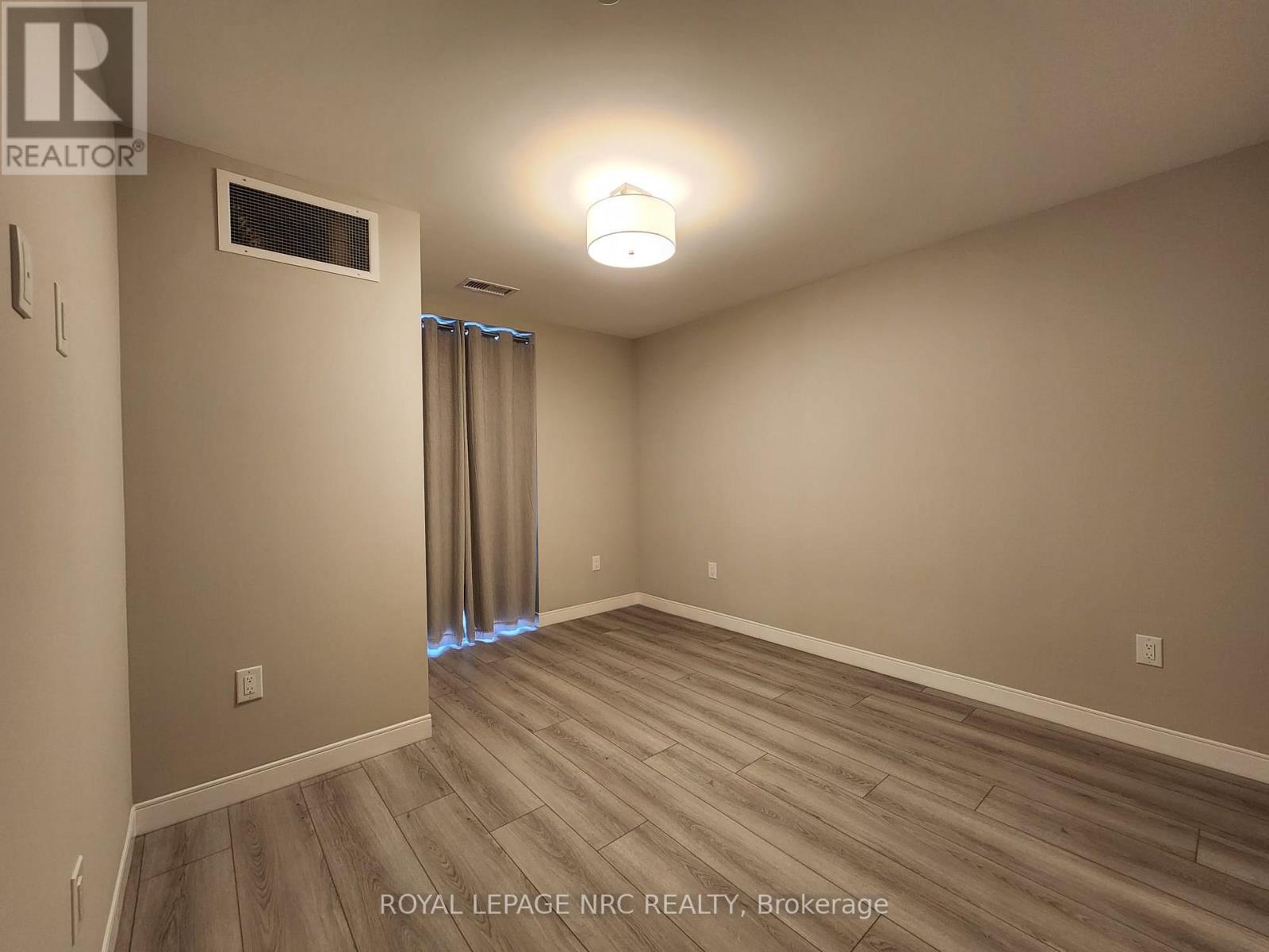 204 - 118 West Street, Port Colborne, Ontario  L3K 0B9 - Photo 19 - X12544128