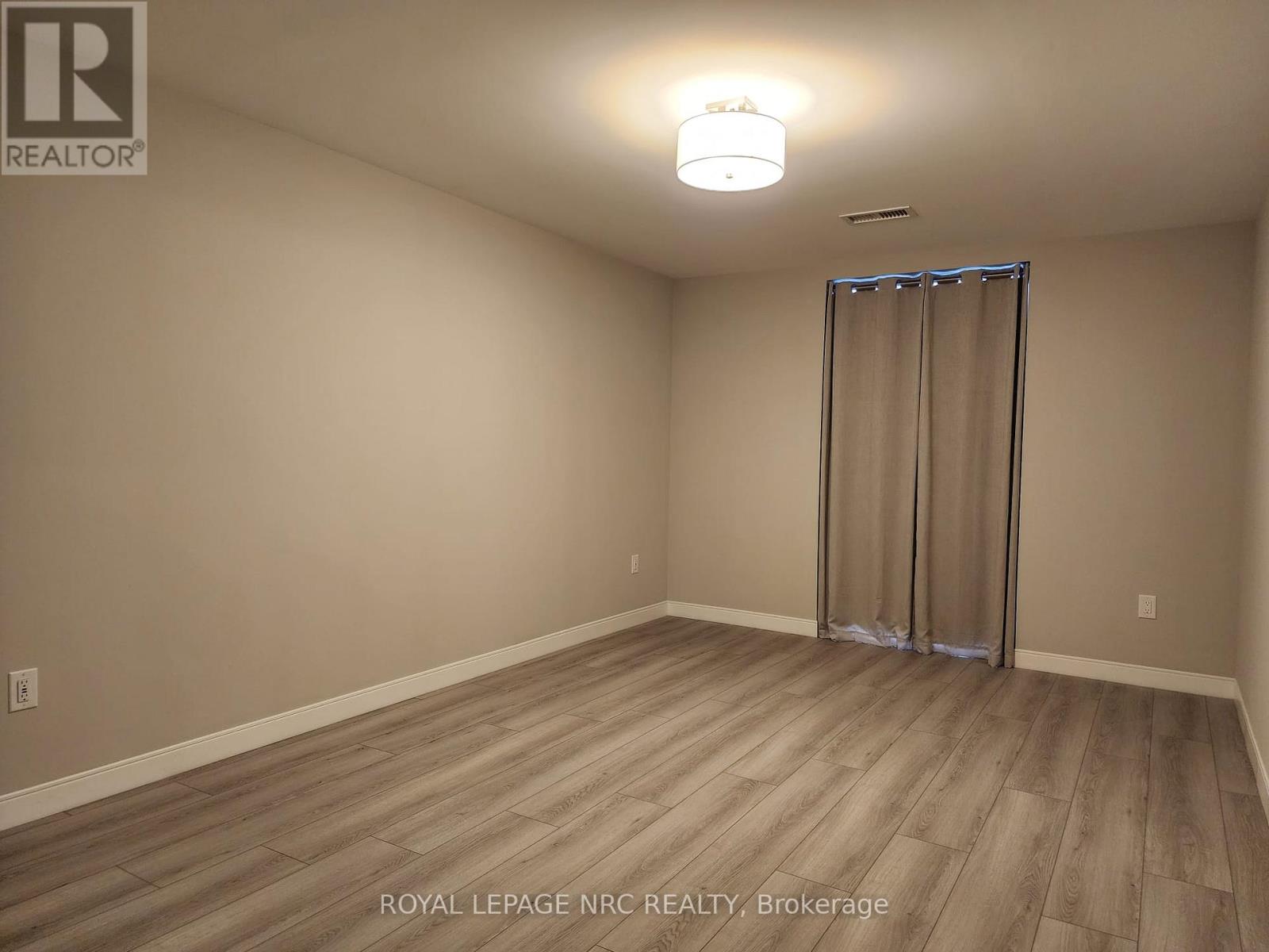 204 - 118 West Street, Port Colborne, Ontario  L3K 0B9 - Photo 22 - X12544128