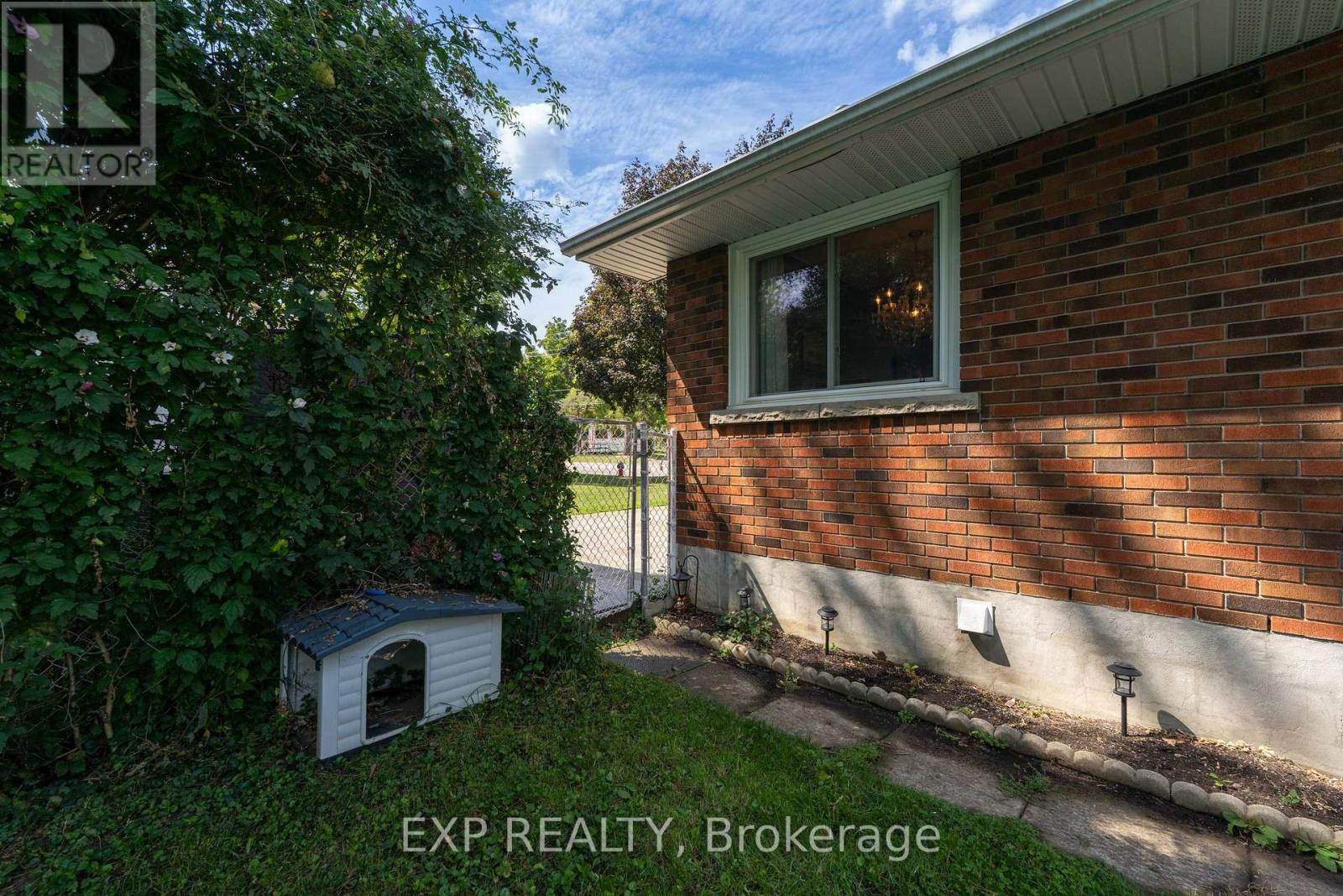 2896 Portage Road, Niagara Falls, Ontario  L2J 2J5 - Photo 33 - X12544140