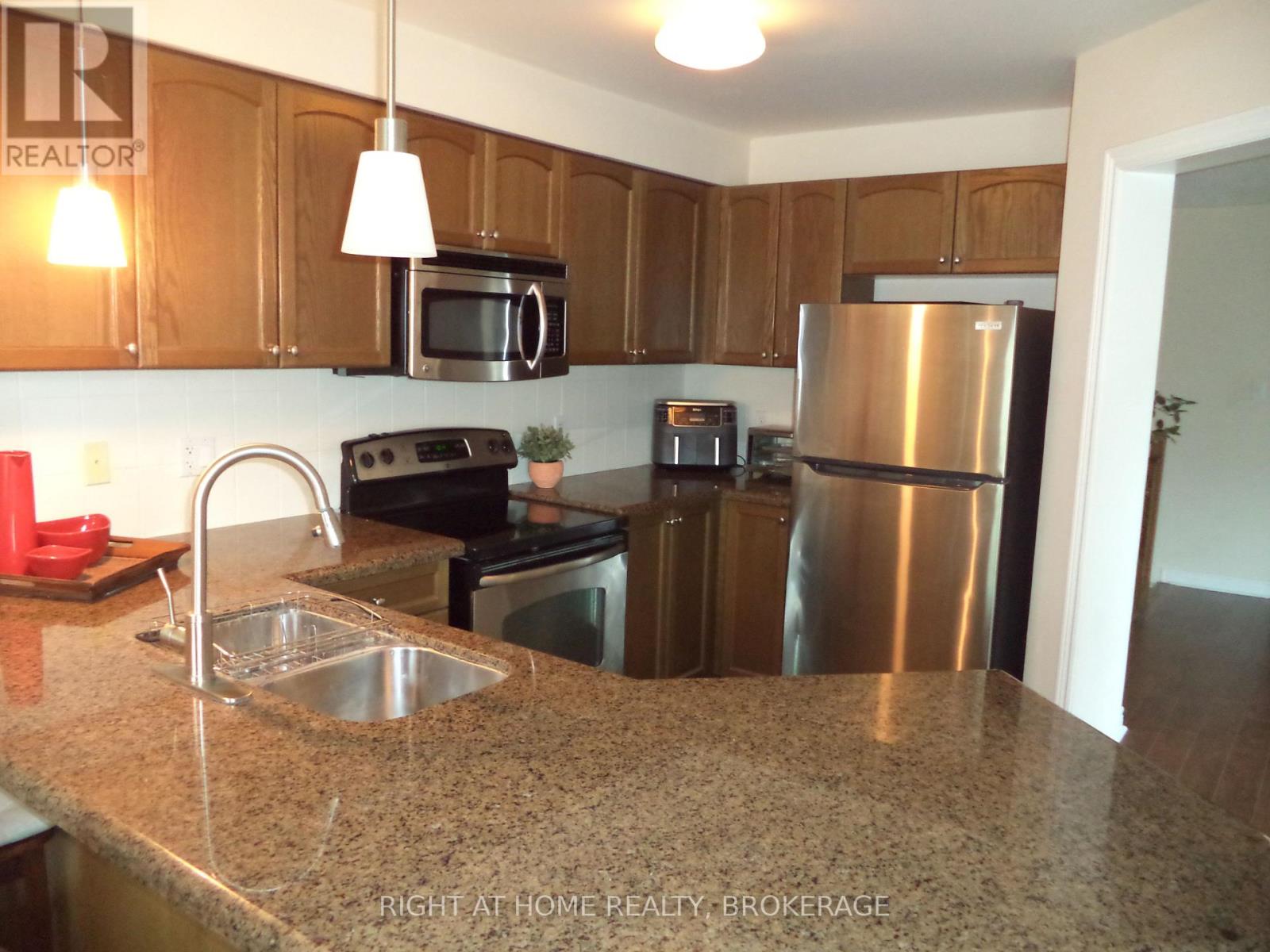 11 Colonel Lyall Street, St. Catharines, Ontario  L2P 0B1 - Photo 19 - X12544336