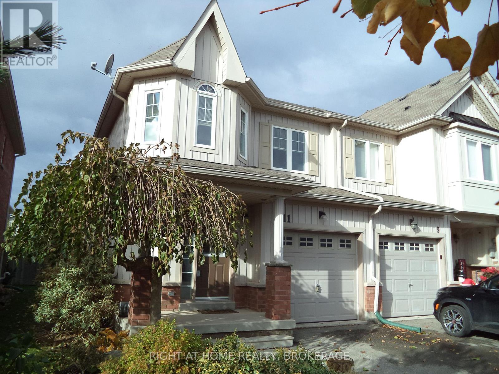 11 Colonel Lyall Street, St. Catharines, Ontario  L2P 0B1 - Photo 2 - X12544336