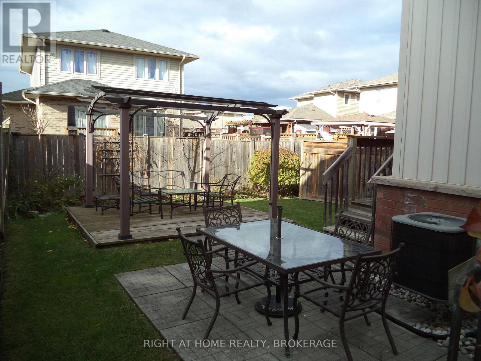 11 Colonel Lyall Street, St. Catharines, Ontario  L2P 0B1 - Photo 33 - X12544336