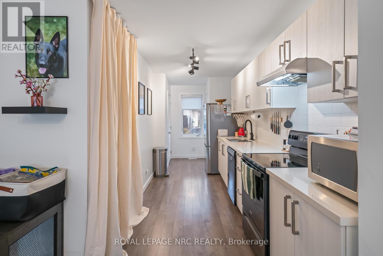 305 Chaffey Street, Welland, Ontario  L3B 0K5 - Photo 6 - X12544810