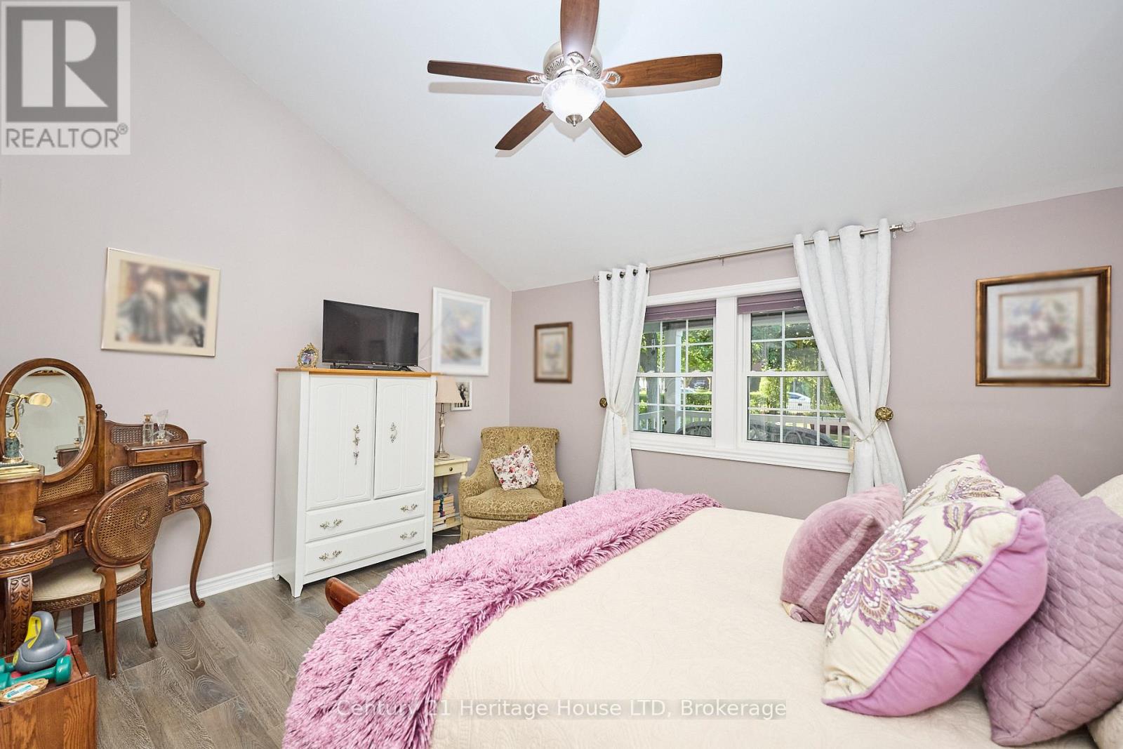 662 Lakeshore Road, Fort Erie, Ontario  L2A 1B9 - Photo 19 - X12545772