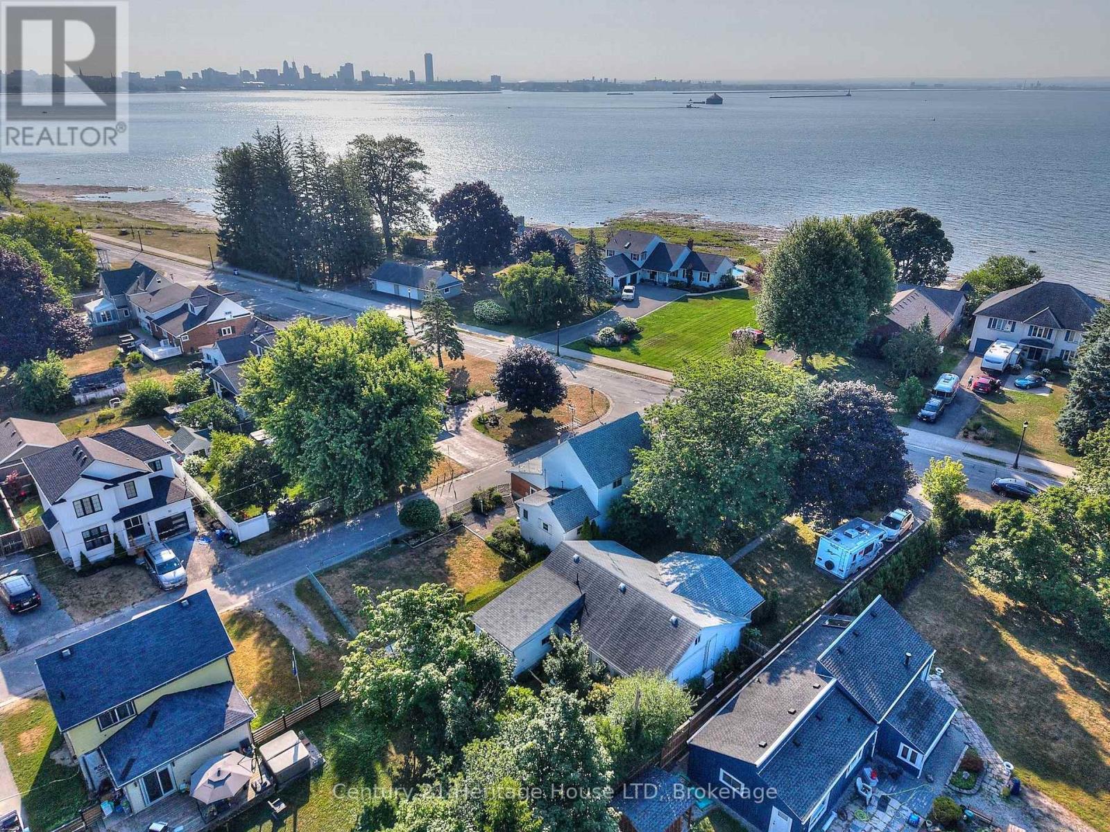 662 Lakeshore Road, Fort Erie, Ontario  L2A 1B9 - Photo 48 - X12545772