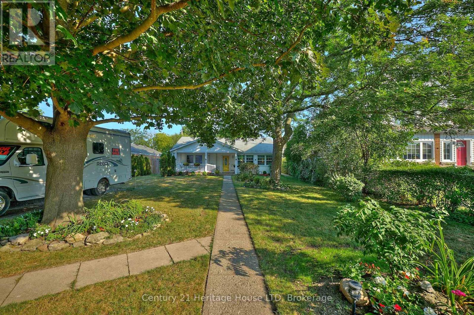 662 Lakeshore Road, Fort Erie, Ontario  L2A 1B9 - Photo 7 - X12545772