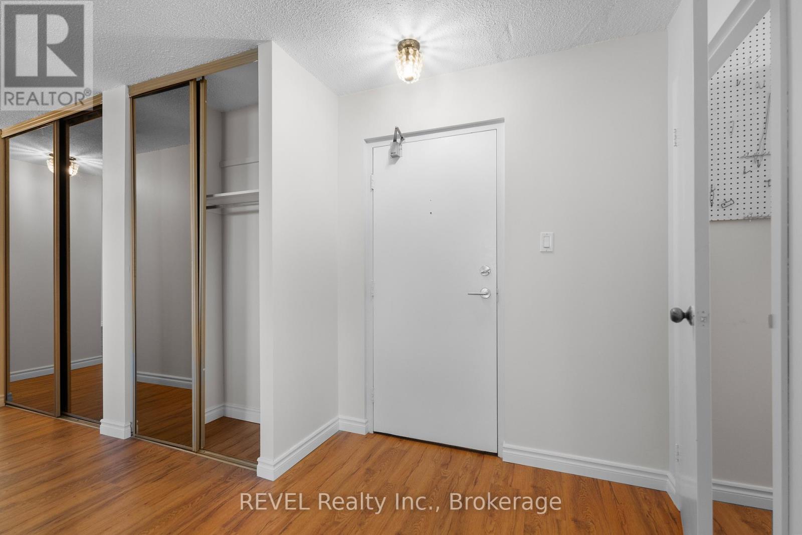 411 - 365 Geneva Street, St. Catharines, Ontario  L2N 5S7 - Photo 7 - X12546372