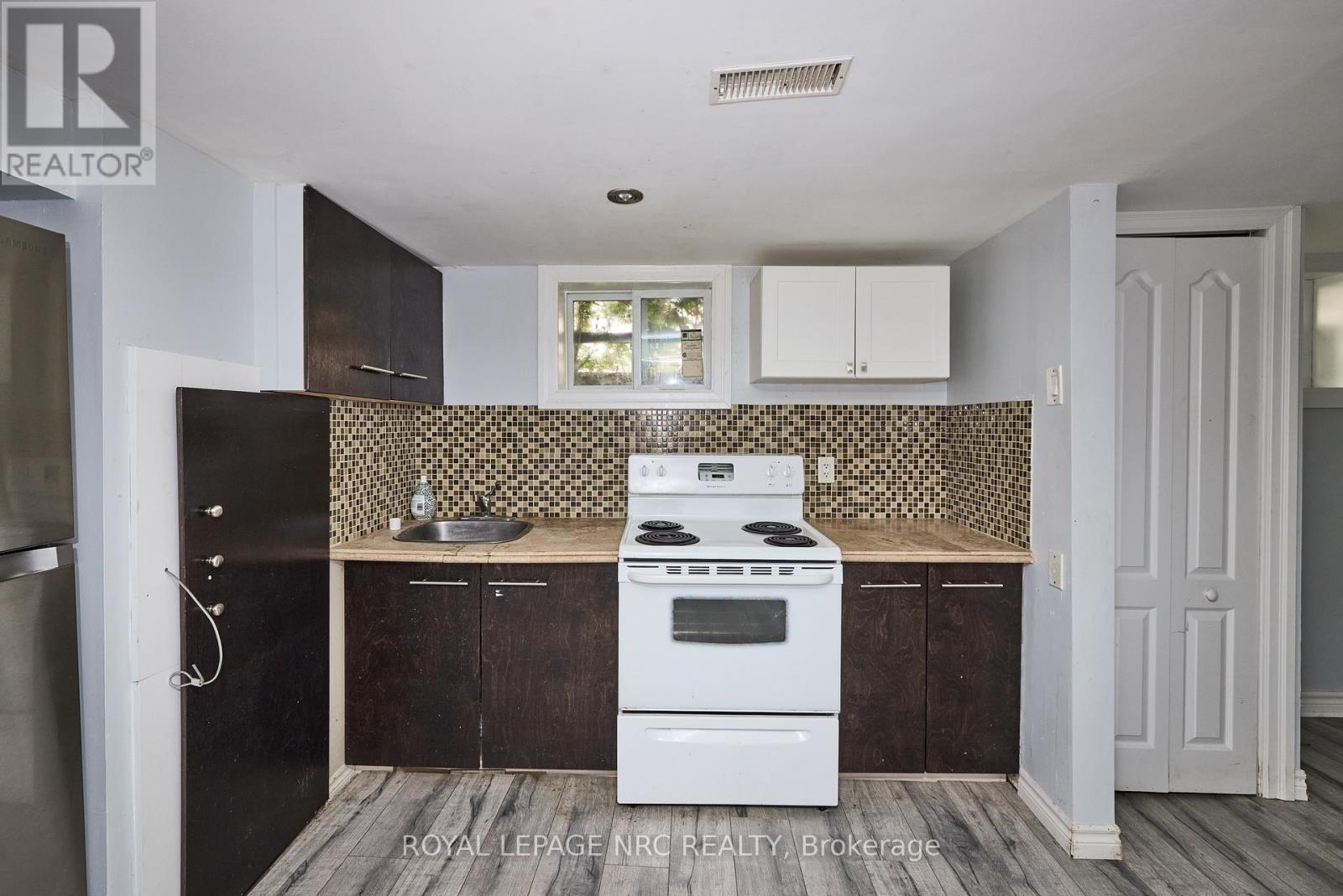 557 Geneva Street, St. Catharines, Ontario  L2N 2J1 - Photo 37 - X12547068