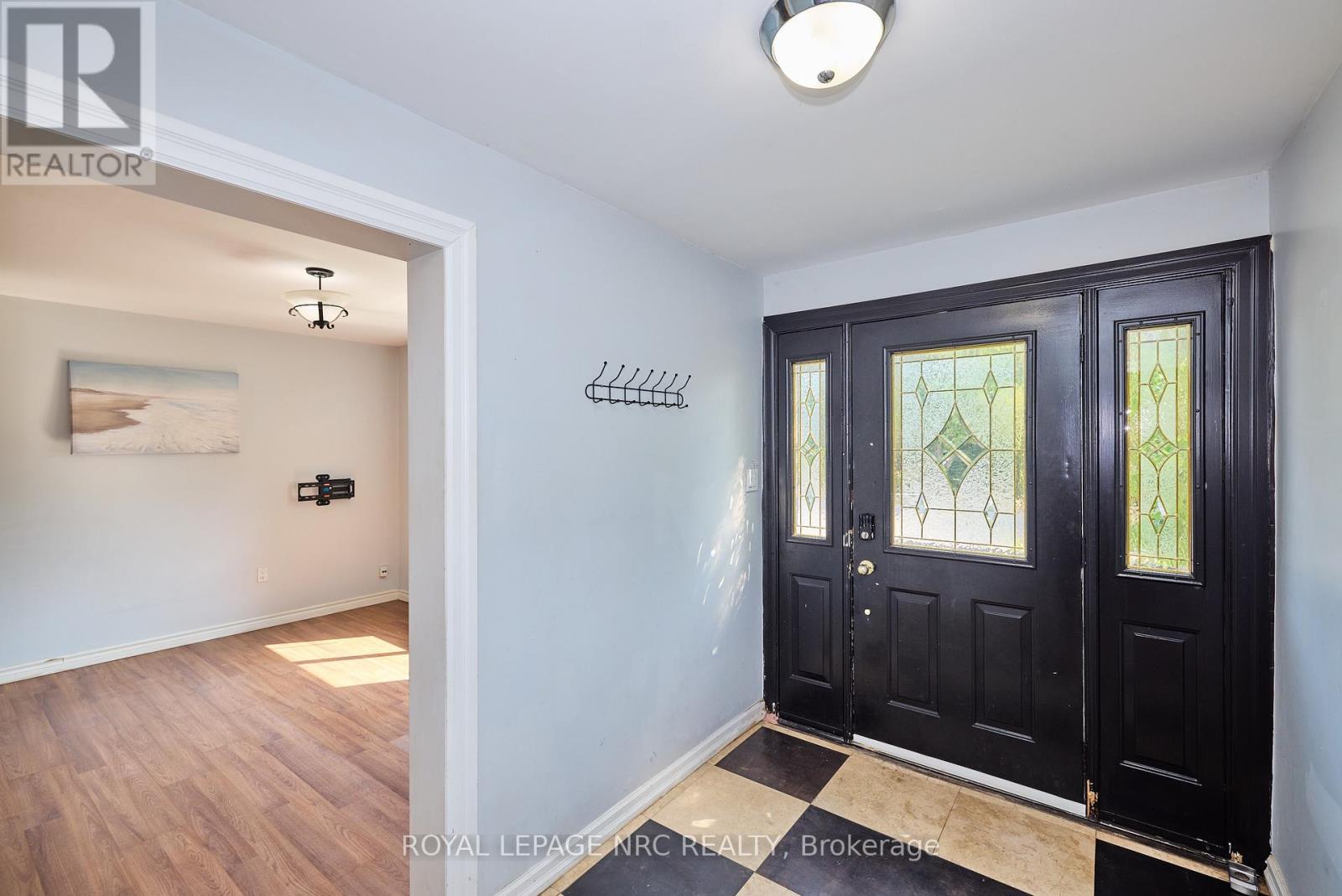 557 Geneva Street, St. Catharines, Ontario  L2N 2J1 - Photo 5 - X12547068