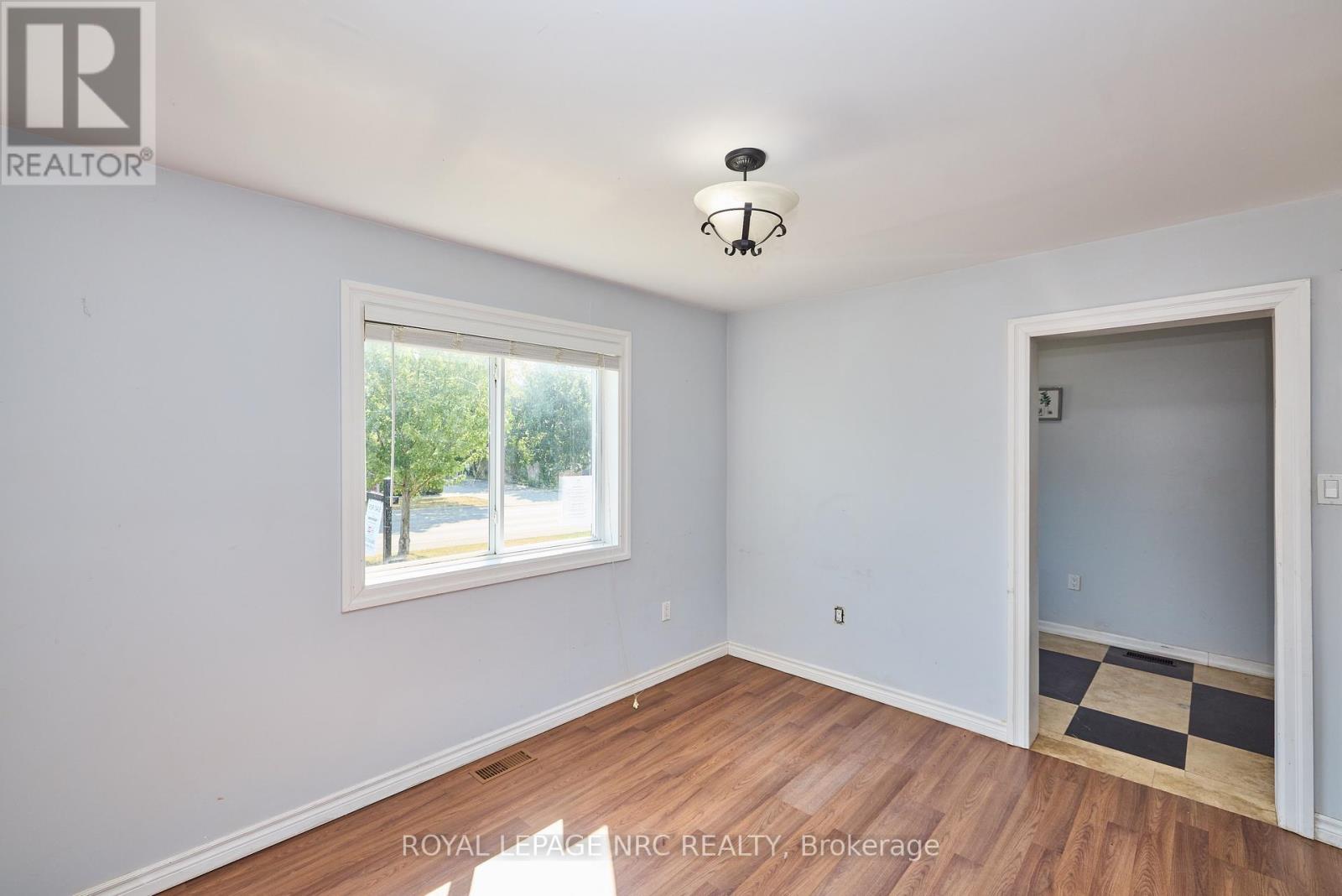 557 Geneva Street, St. Catharines, Ontario  L2N 2J1 - Photo 7 - X12547068