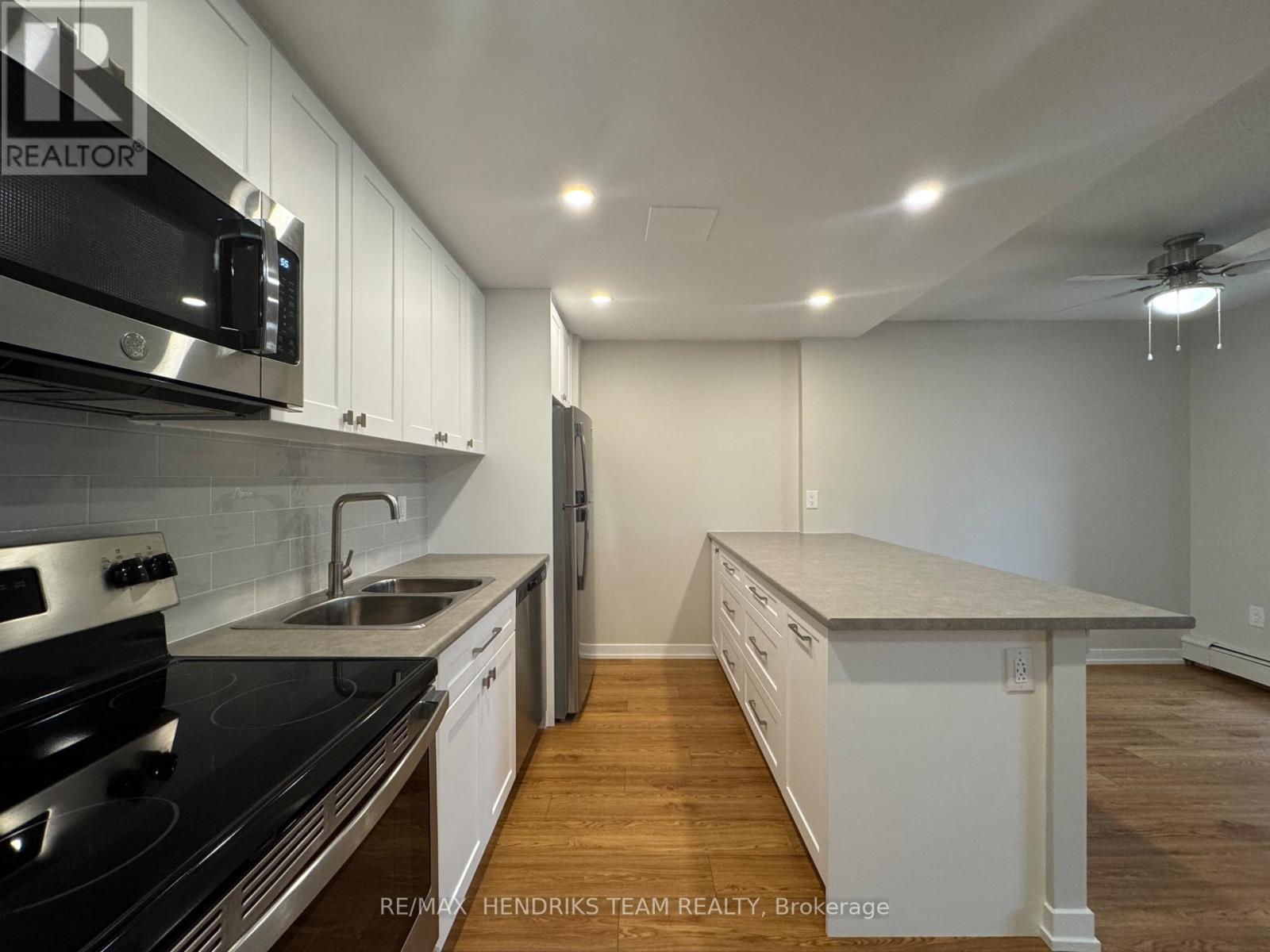 87-413 - 97 Rockwood Avenue, St. Catharines, Ontario  L2P 3P2 - Photo 4 - X12548080