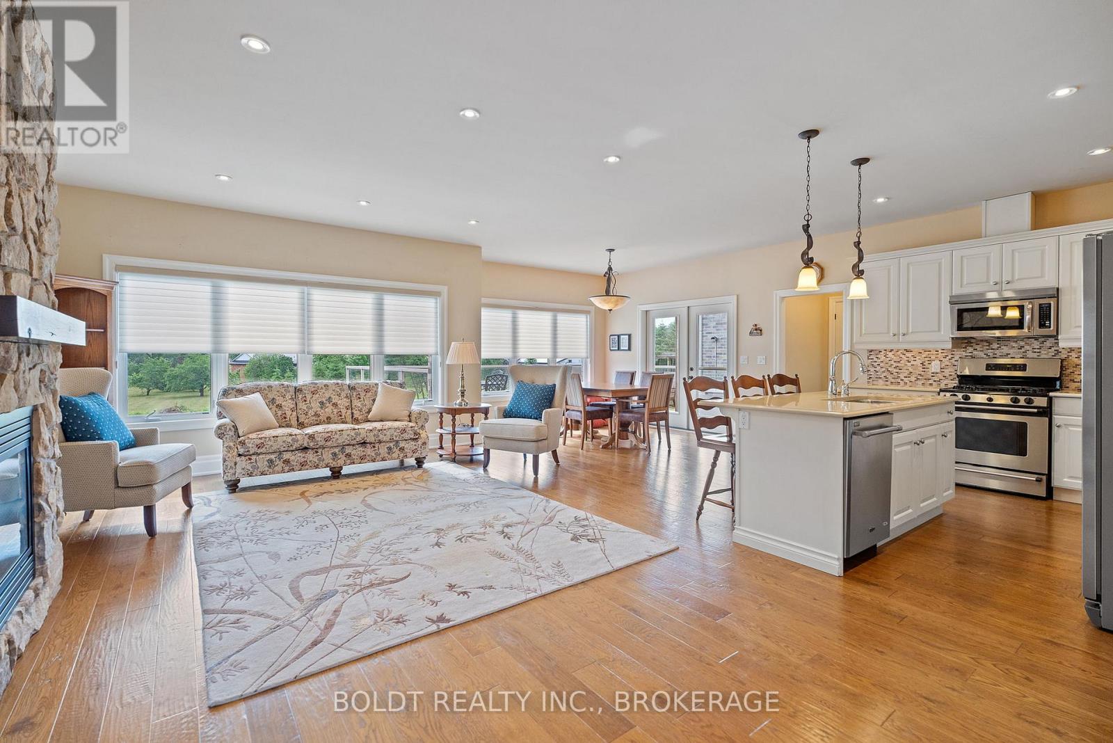 19 Red Haven Drive, Niagara-On-The-Lake, Ontario  L0S 1J0 - Photo 7 - X12549076