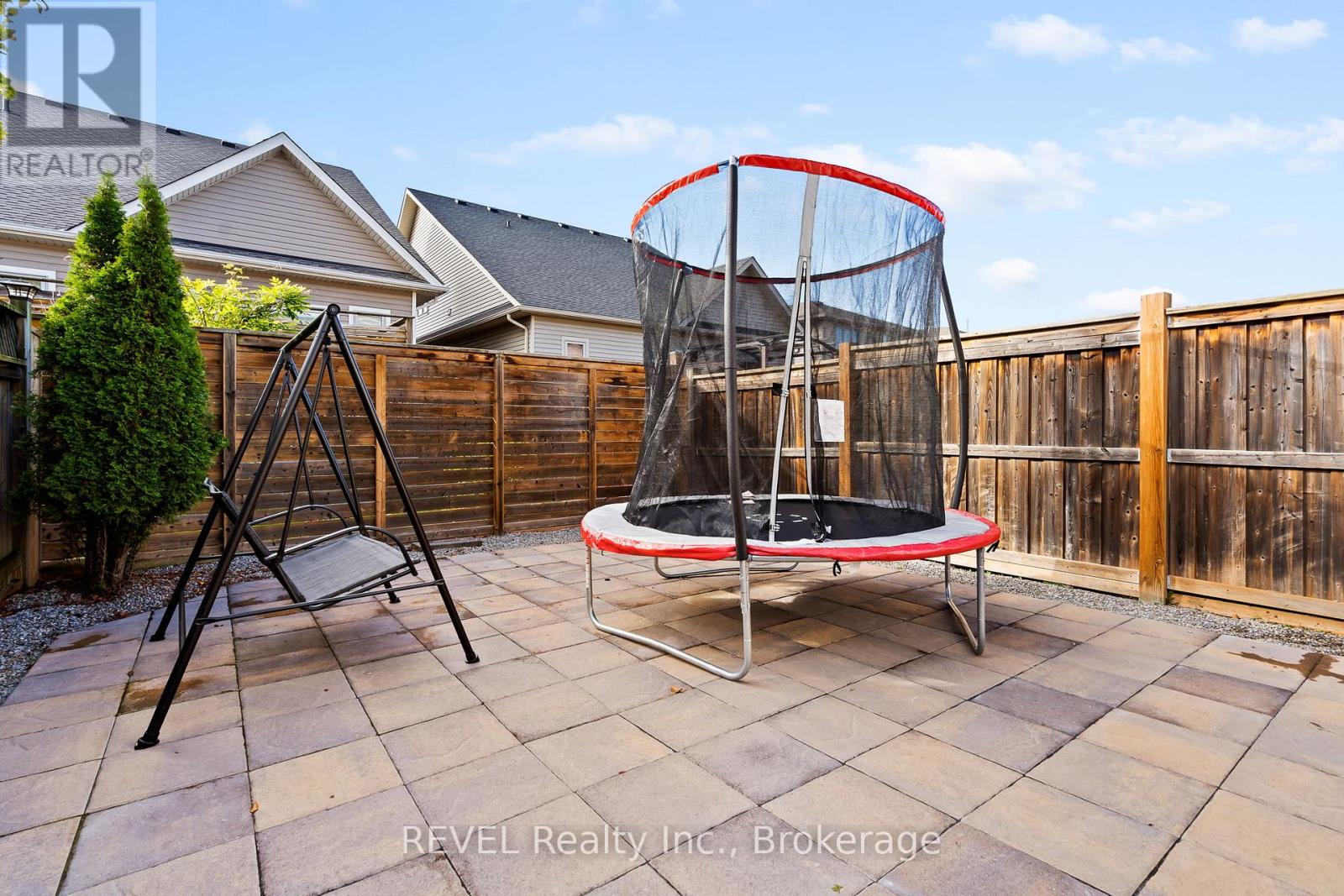 25 Colonel Lyall Street, St. Catharines, Ontario  L2P 0B3 - Photo 33 - X12549150