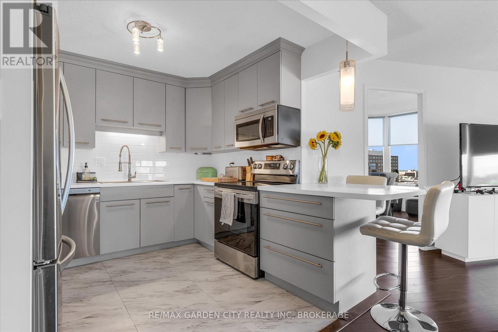 1111 - 7 Gale Crescent, St. Catharines, Ontario  L2R 7M8 - Photo 9 - X12551542