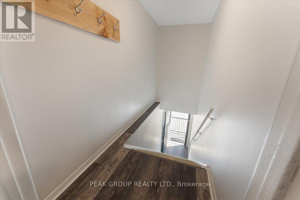 Apartment 2 - 4386 Drummond Road, Niagara Falls, Ontario  L2E 6C3 - Photo 5 - X12552270