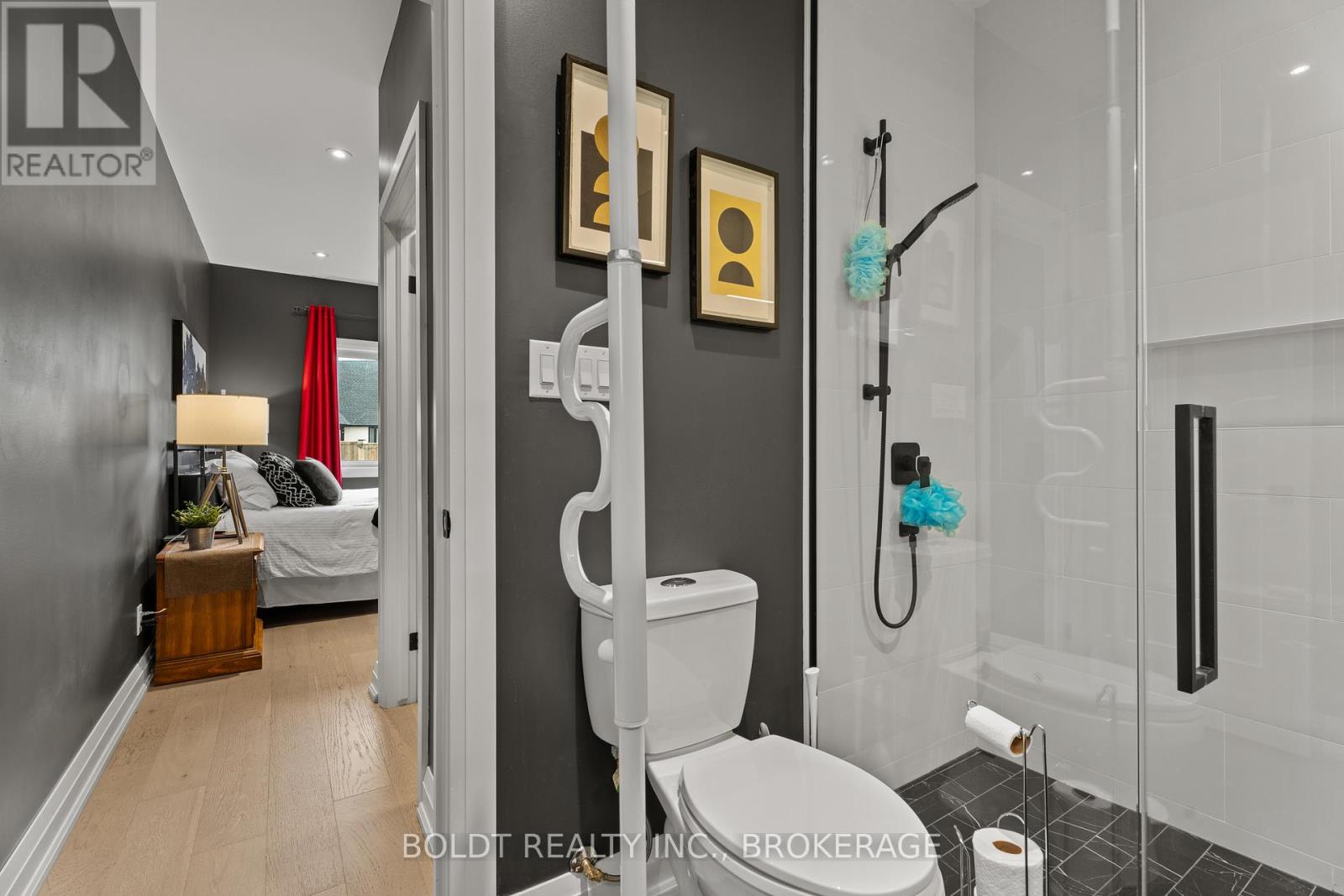 1074b Vansickle Road N, St. Catharines, Ontario  L2S 2X3 - Photo 24 - X12552460