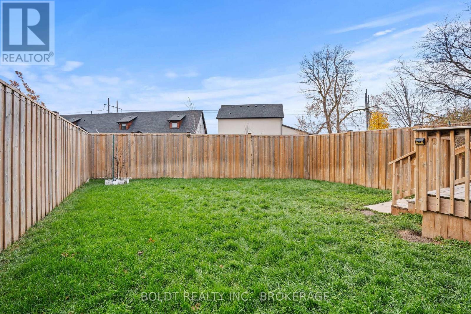 1074b Vansickle Road N, St. Catharines, Ontario  L2S 2X3 - Photo 39 - X12552460