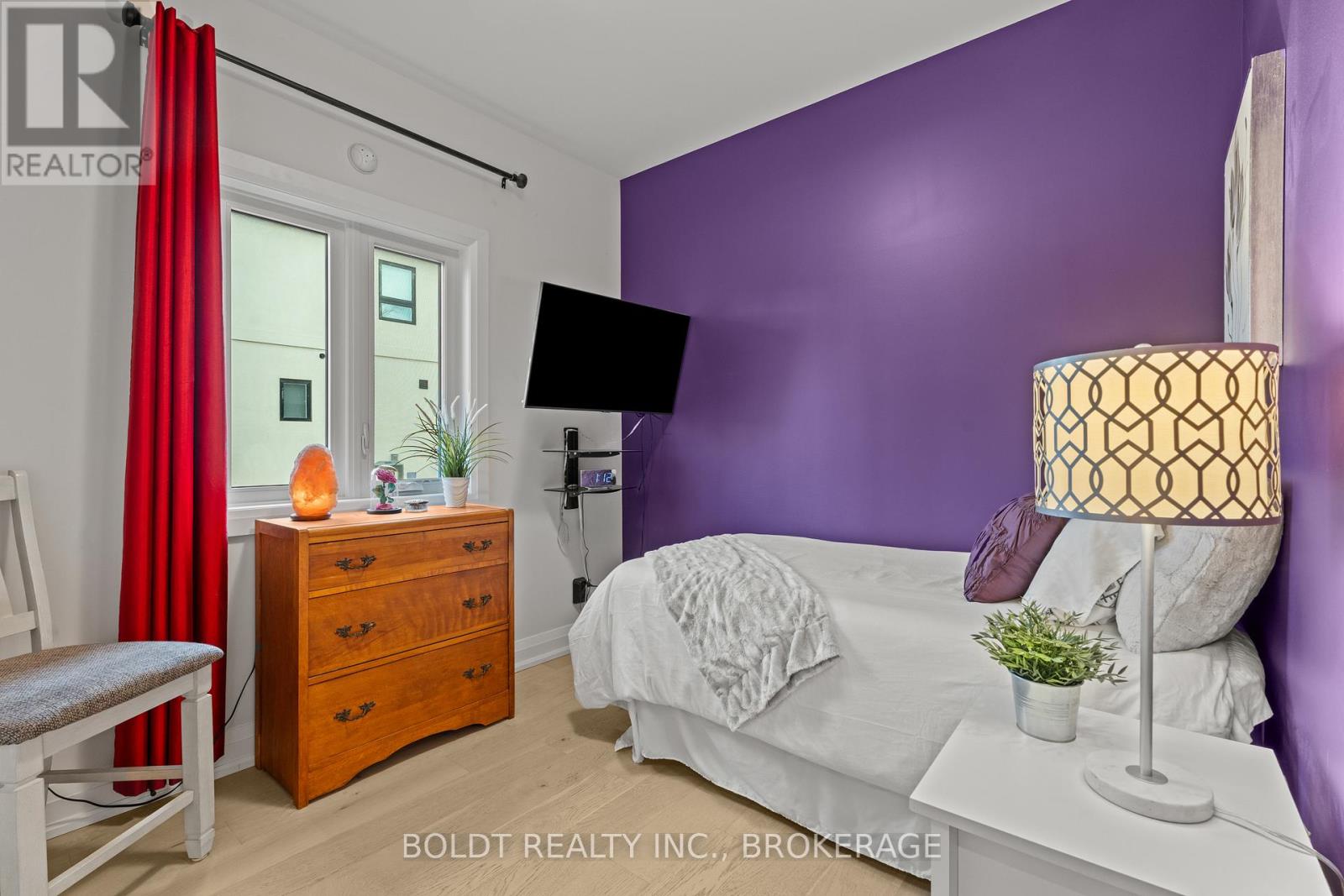 1074b Vansickle Road N, St. Catharines, Ontario  L2S 2X3 - Photo 9 - X12552460