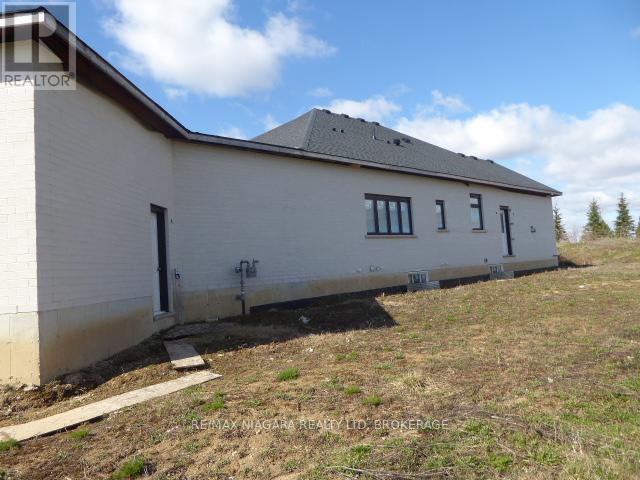 455 Mines Road, Haldimand, Ontario  N3W 1X6 - Photo 4 - X12552666