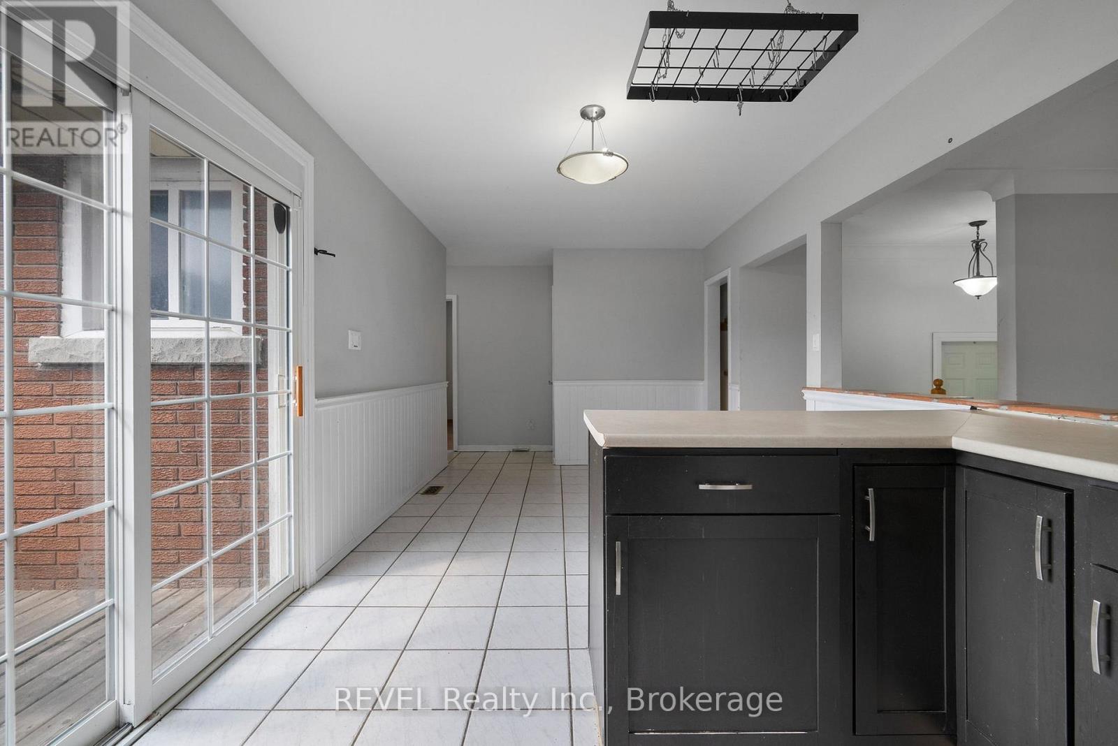 167 Wellington Street, Welland, Ontario  L3B 3N2 - Photo 16 - X12552828