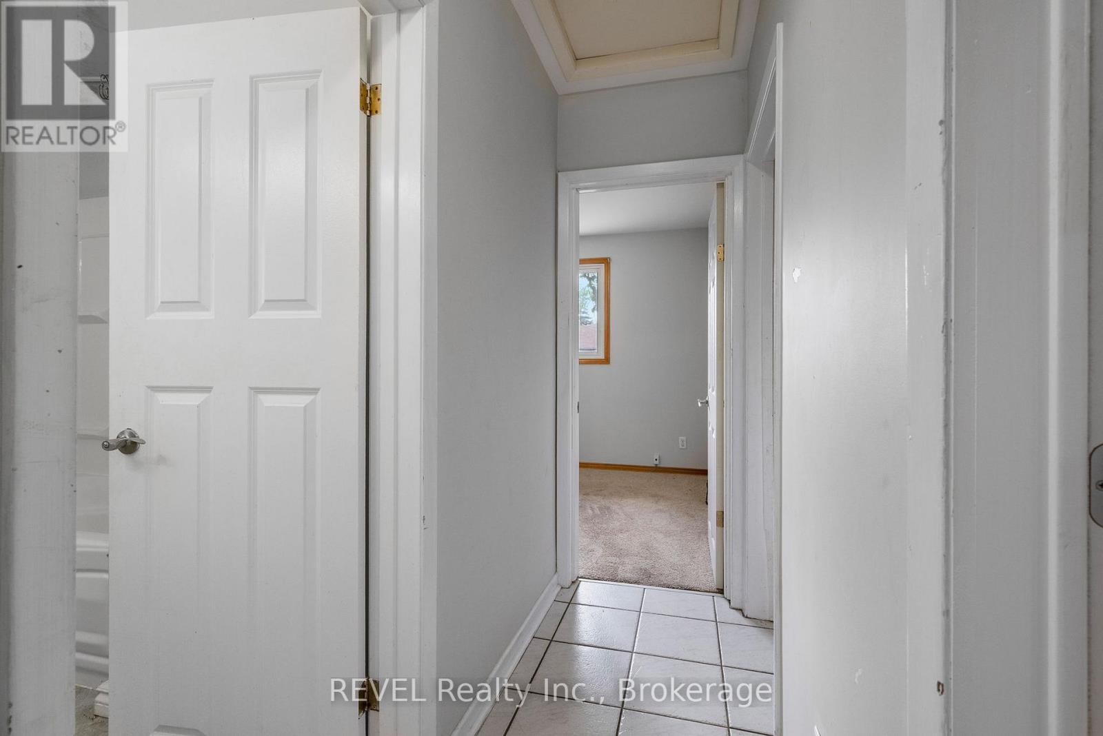 167 Wellington Street, Welland, Ontario  L3B 3N2 - Photo 18 - X12552828