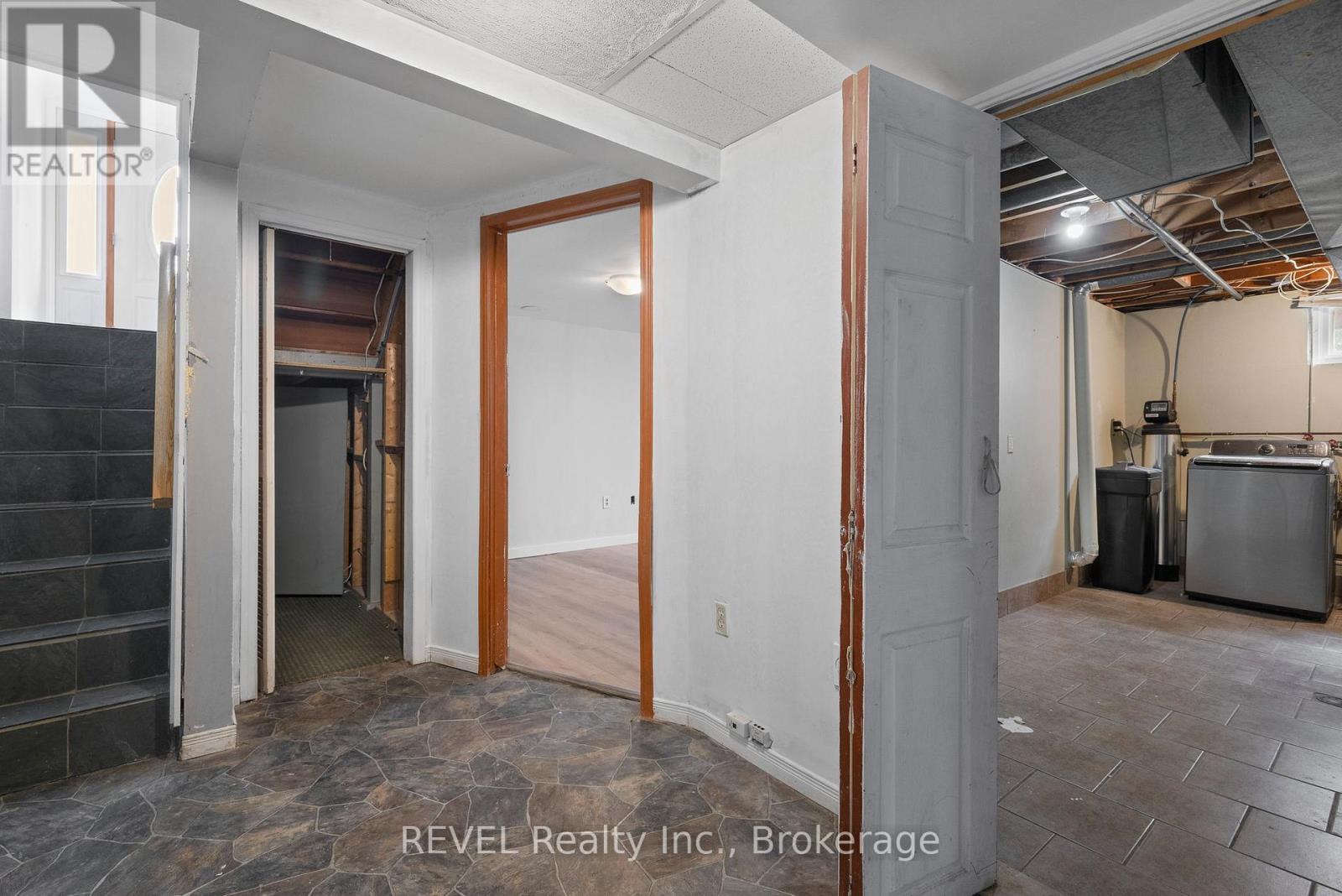 167 Wellington Street, Welland, Ontario  L3B 3N2 - Photo 26 - X12552828