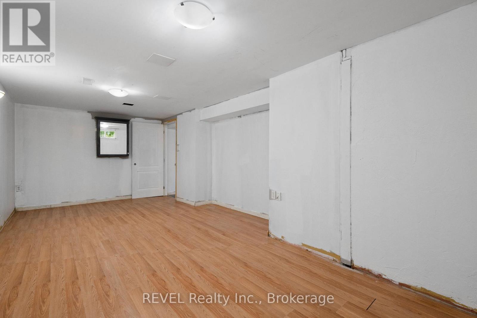 167 Wellington Street, Welland, Ontario  L3B 3N2 - Photo 29 - X12552828