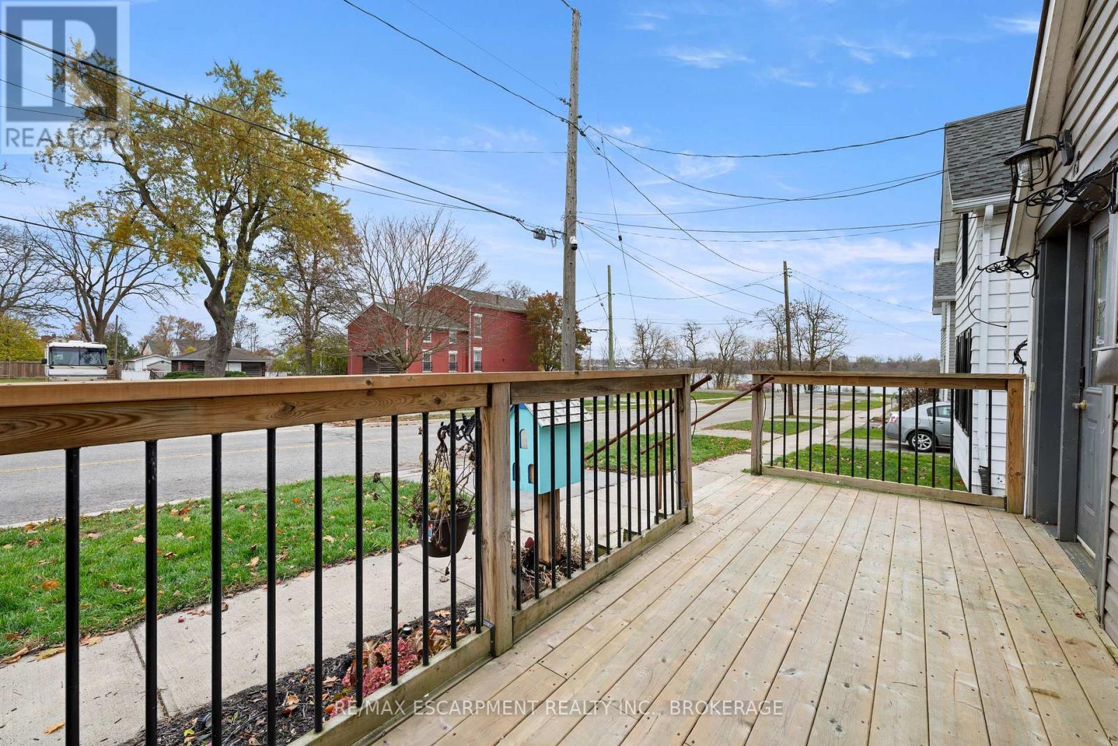 15 Phipps Street, Fort Erie, Ontario  L2A 2V1 - Photo 11 - X12553516