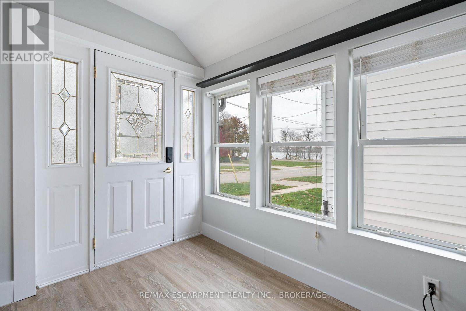 15 Phipps Street, Fort Erie, Ontario  L2A 2V1 - Photo 13 - X12553516