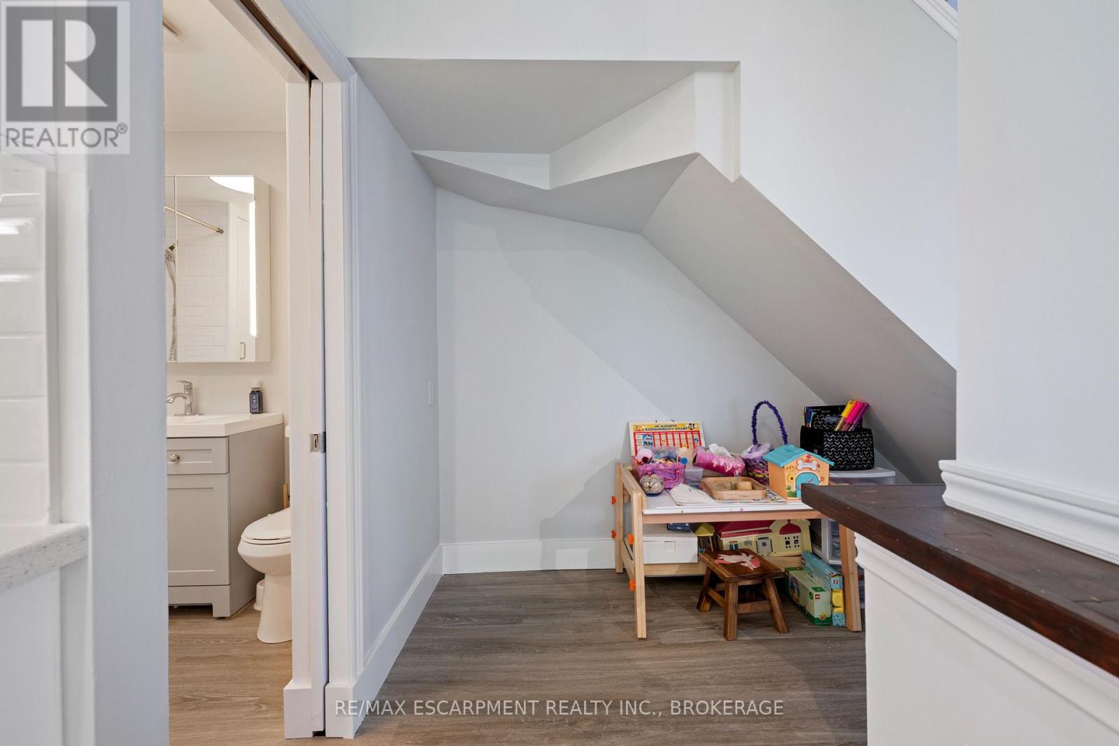 15 Phipps Street, Fort Erie, Ontario  L2A 2V1 - Photo 17 - X12553516