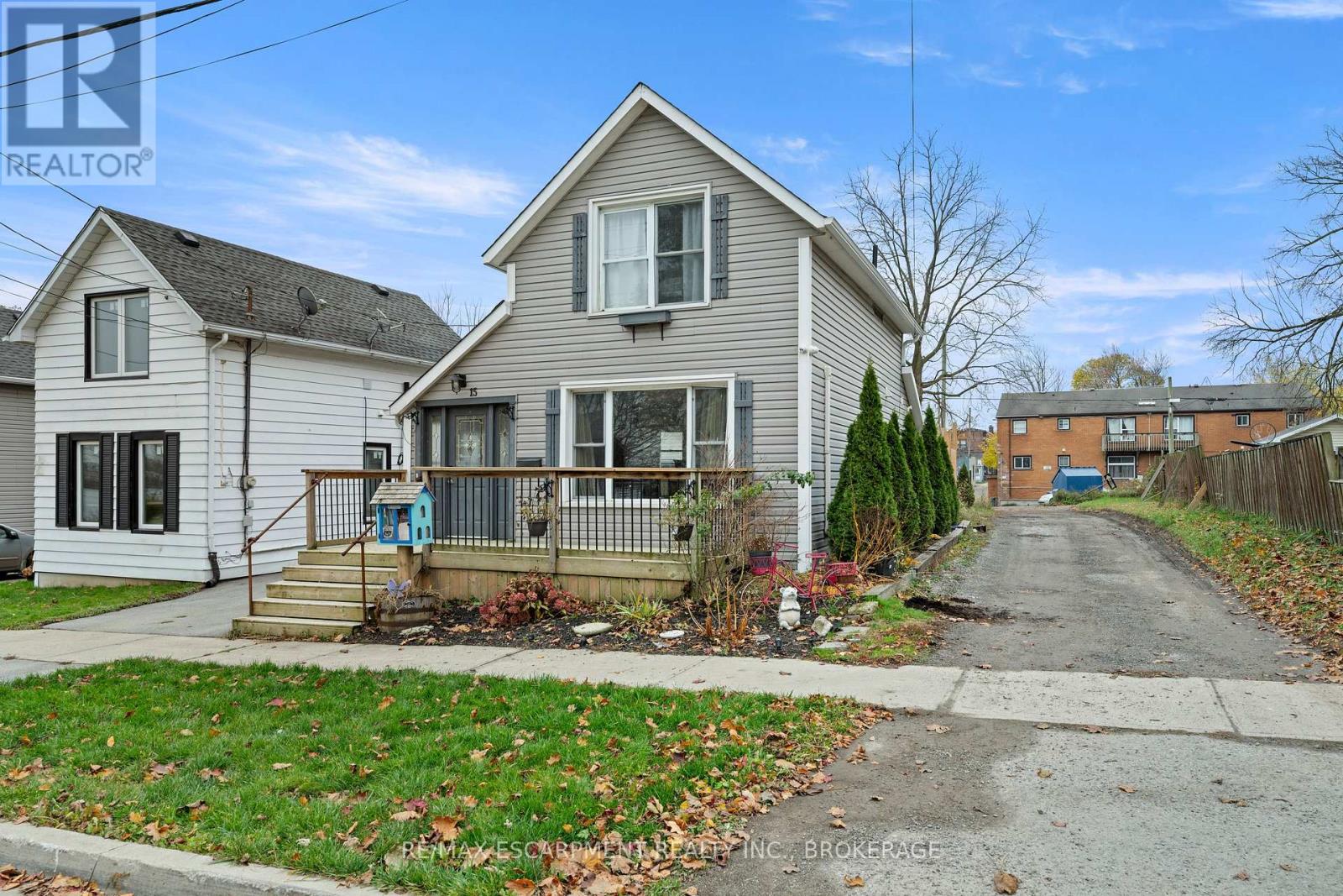 15 Phipps Street, Fort Erie, Ontario  L2A 2V1 - Photo 7 - X12553516