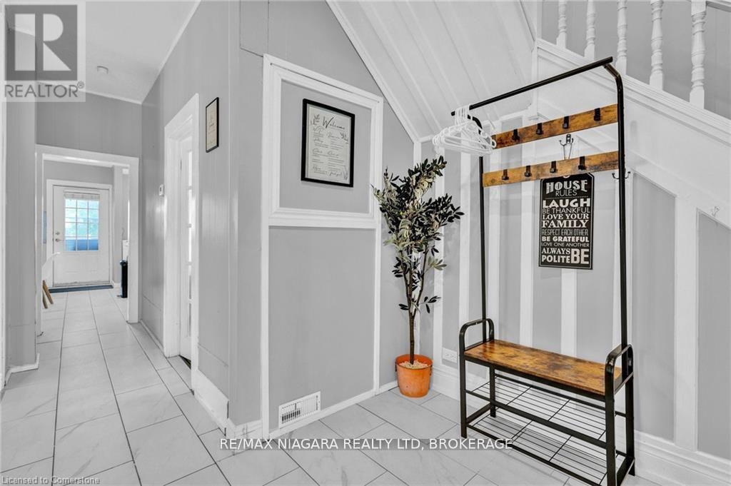 4599 Armoury Street, Niagara Falls, Ontario  L2E 1S5 - Photo 3 - X12554464