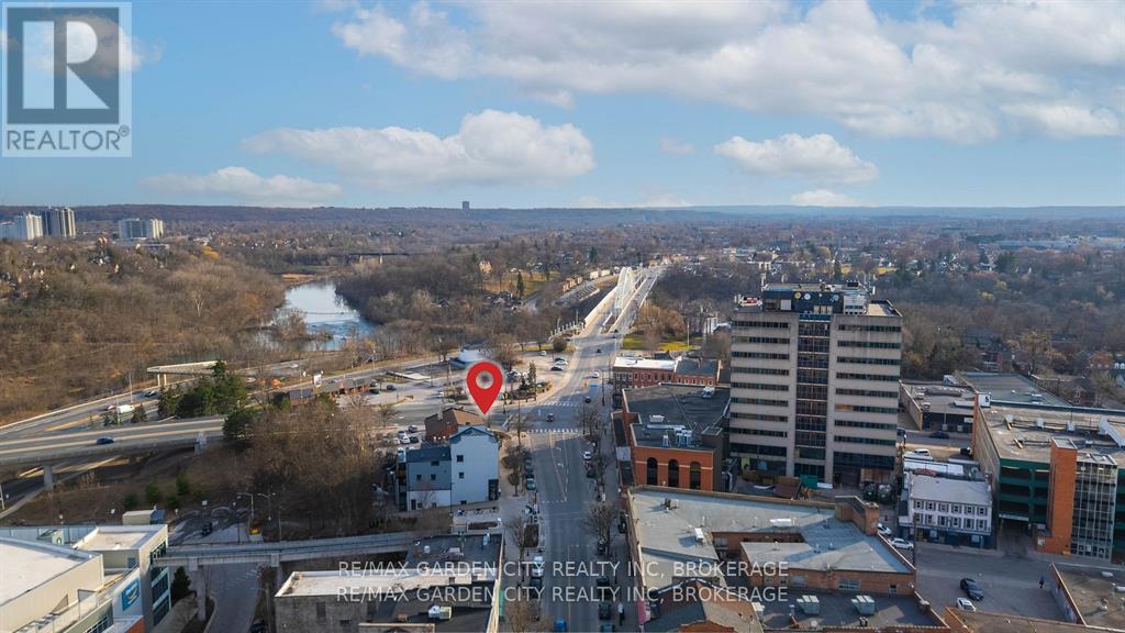 20 St. Paul Street, St. Catharines, Ontario  L2R 3M2 - Photo 5 - X12556030