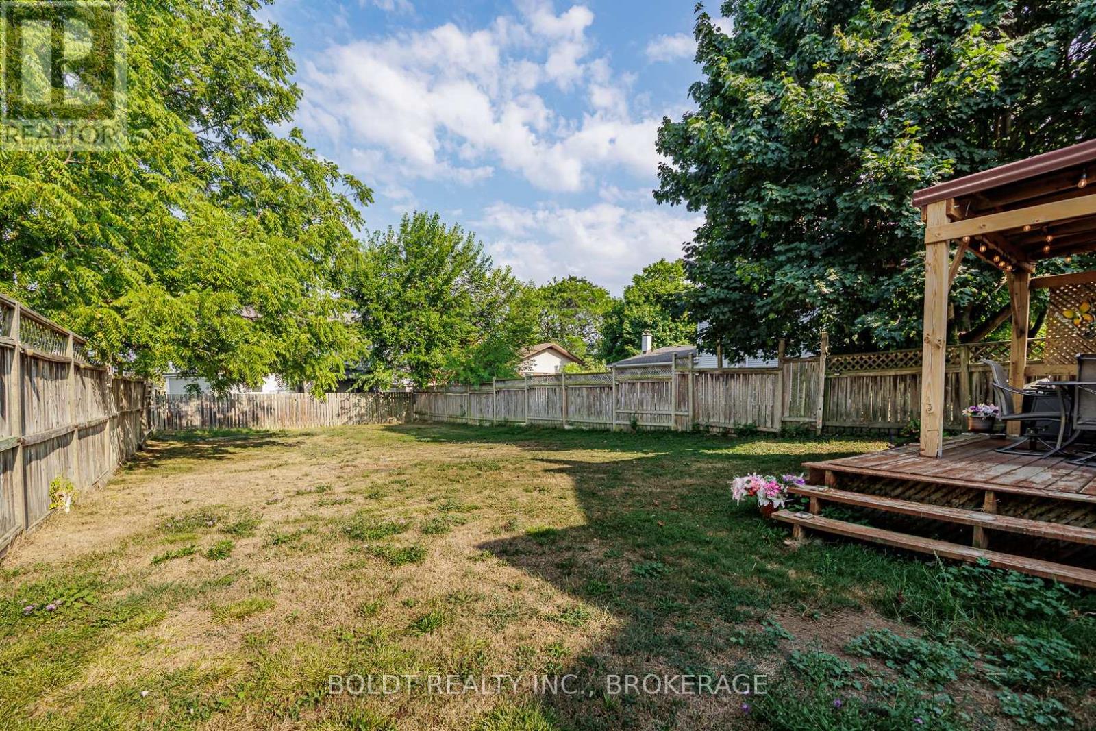 66 Chapel Street N, Thorold, Ontario  L2V 2E6 - Photo 17 - X12556582