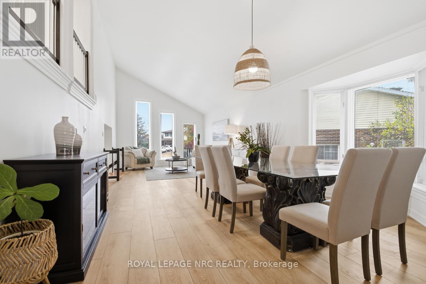 12 Fuller Crescent, Thorold, Ontario  L2V 4B9 - Photo 15 - X12557586