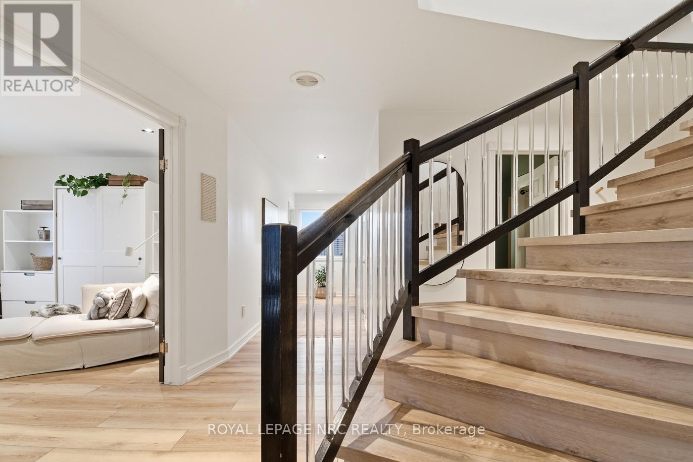 12 Fuller Crescent, Thorold, Ontario  L2V 4B9 - Photo 26 - X12557586