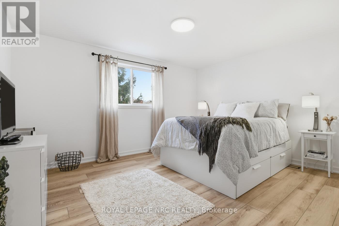 12 Fuller Crescent, Thorold, Ontario  L2V 4B9 - Photo 27 - X12557586