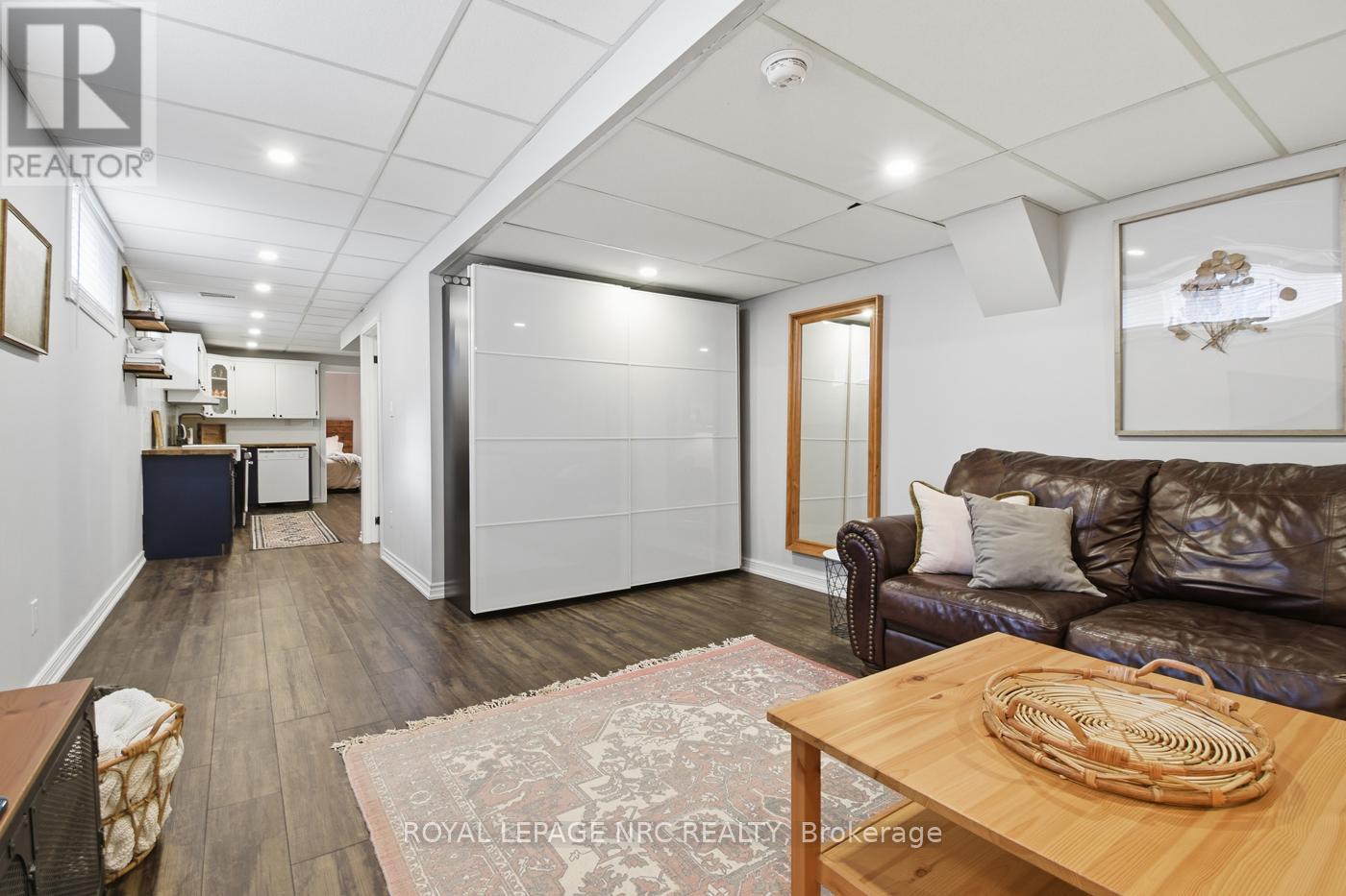 12 Fuller Crescent, Thorold, Ontario  L2V 4B9 - Photo 39 - X12557586