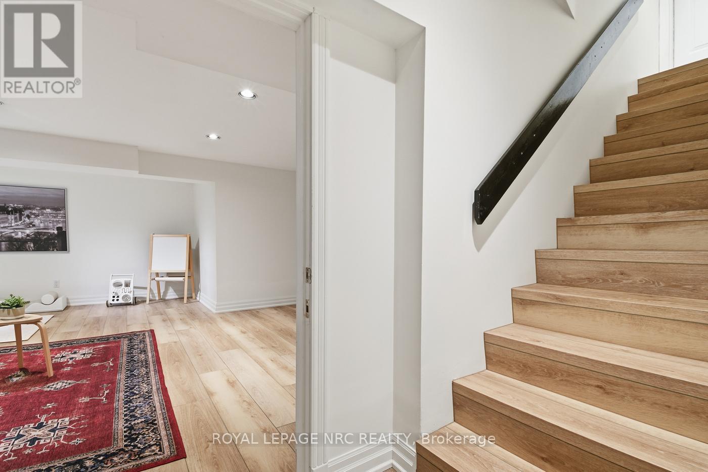 12 Fuller Crescent, Thorold, Ontario  L2V 4B9 - Photo 40 - X12557586