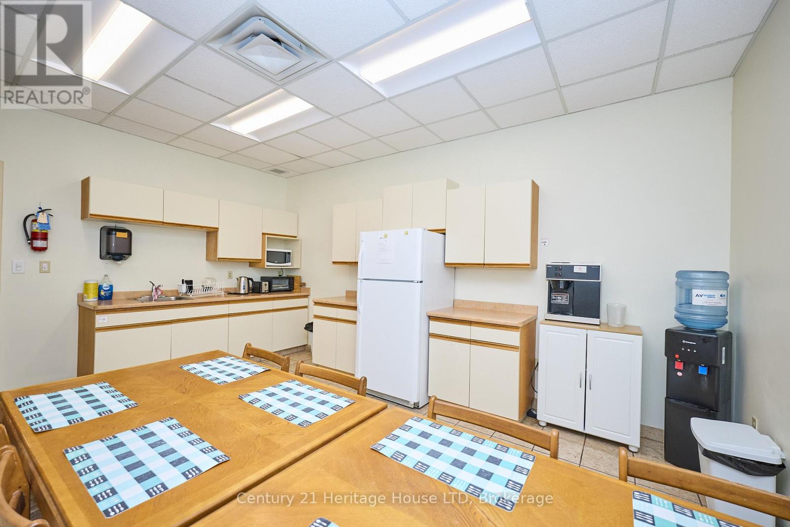 1767 Pettit Road N, Fort Erie, Ontario  L2A 5M4 - Photo 11 - X12559578