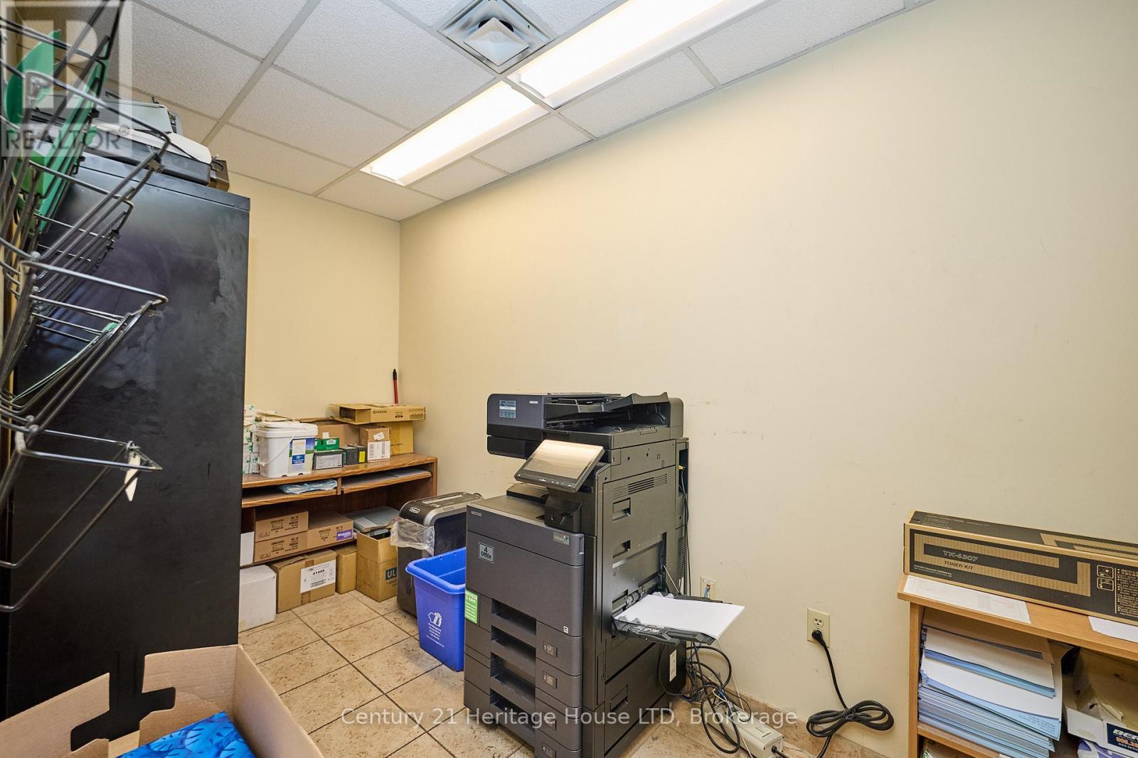 1767 Pettit Road N, Fort Erie, Ontario  L2A 5M4 - Photo 15 - X12559578